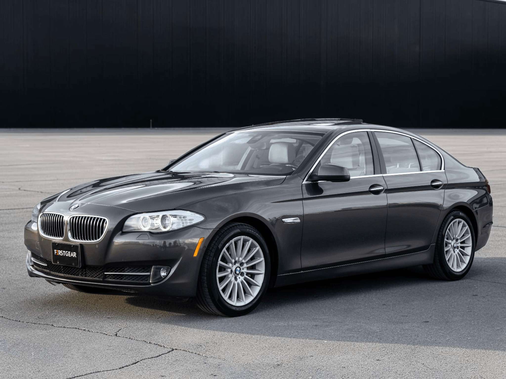 2013 BMW 5 Series 535i|xDrive|AWD|LOADED|LOW KM|PRICE TO SELL — снимка 1