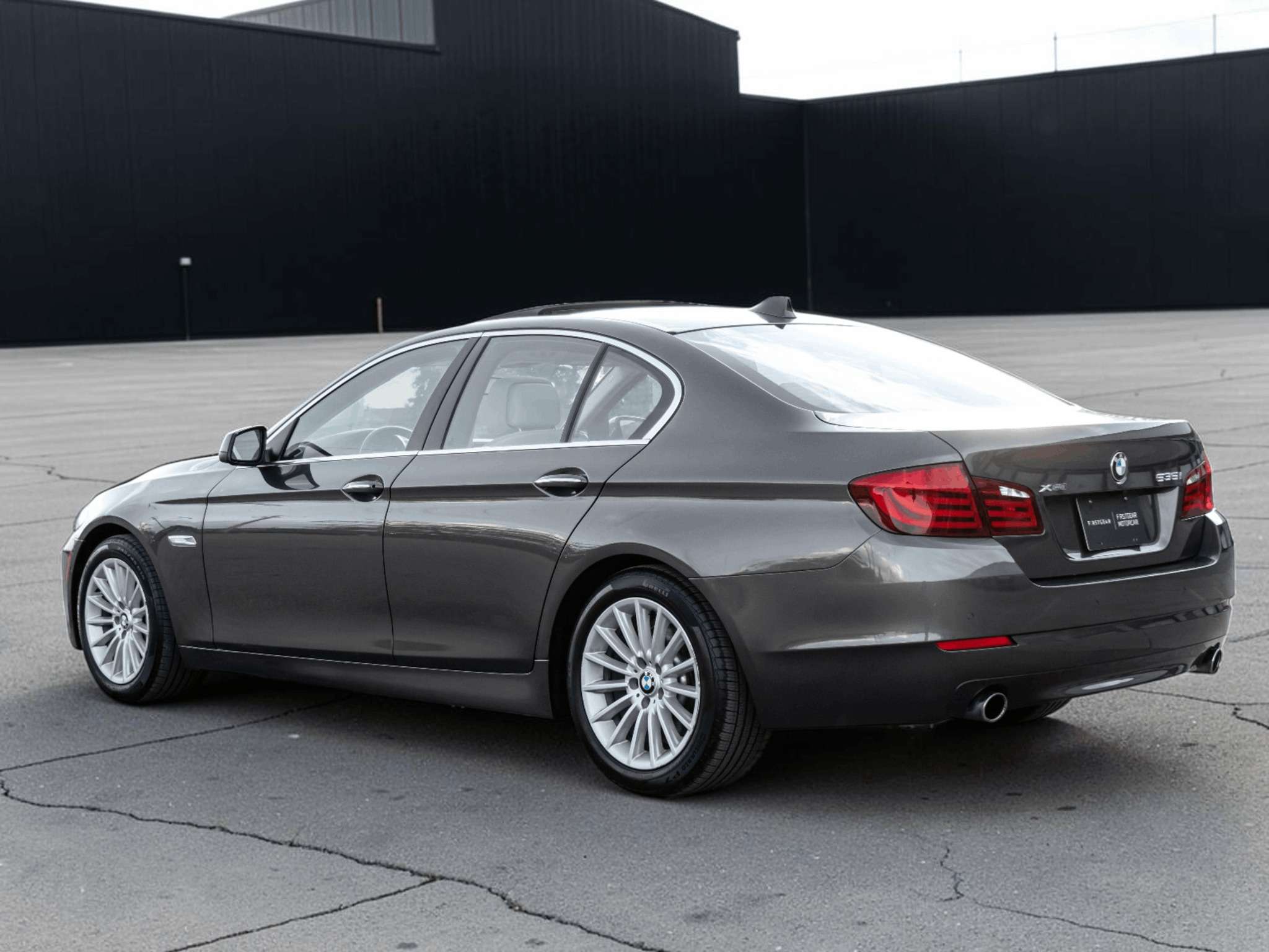 2013 BMW 5 Series 535i|xDrive|AWD|LOADED|LOW KM|PRICE TO SELL — снимка 1