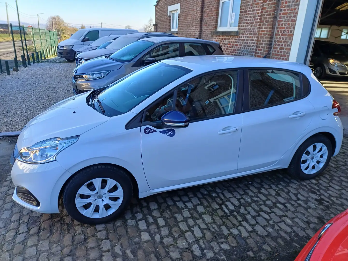 Peugeot 208 1.2i Like Garantie 12 mois TOTAL !!! Blanc - 1