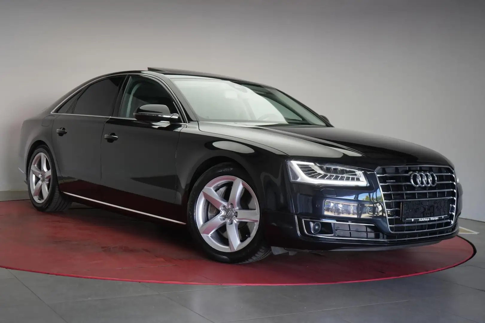 Audi A8 4.2 TDI quattro tiptronic Navi/Leder/ACC/Kame Schwarz - 1