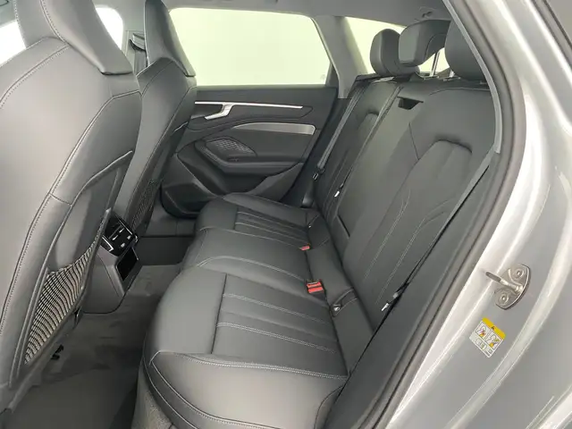 Audi A6 view 11