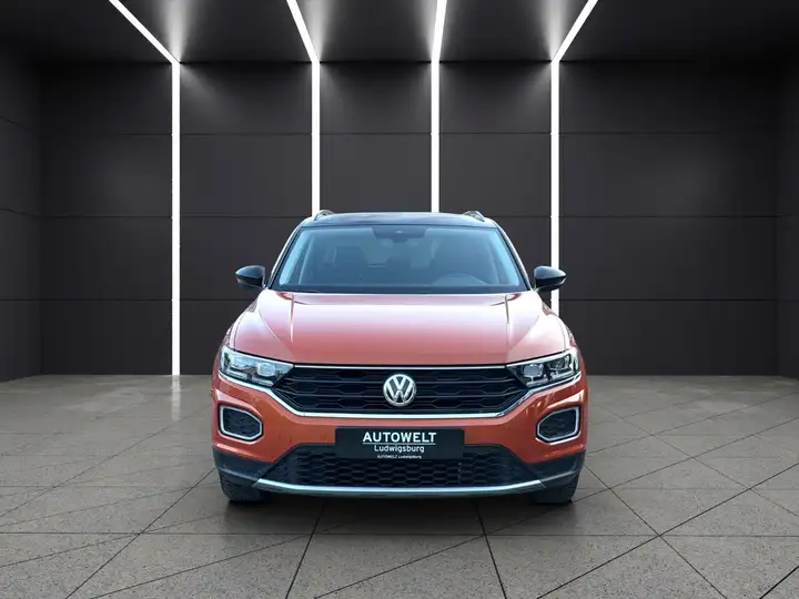 Volkswagen T-Roc Style 2.0 TDI DSG ACC-LED-NAVI-SPUR-TOT – Foto 2