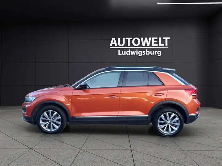 Volkswagen T-Roc Style 2.0 TDI DSG ACC-LED-NAVI-SPUR-TOT – Foto 8
