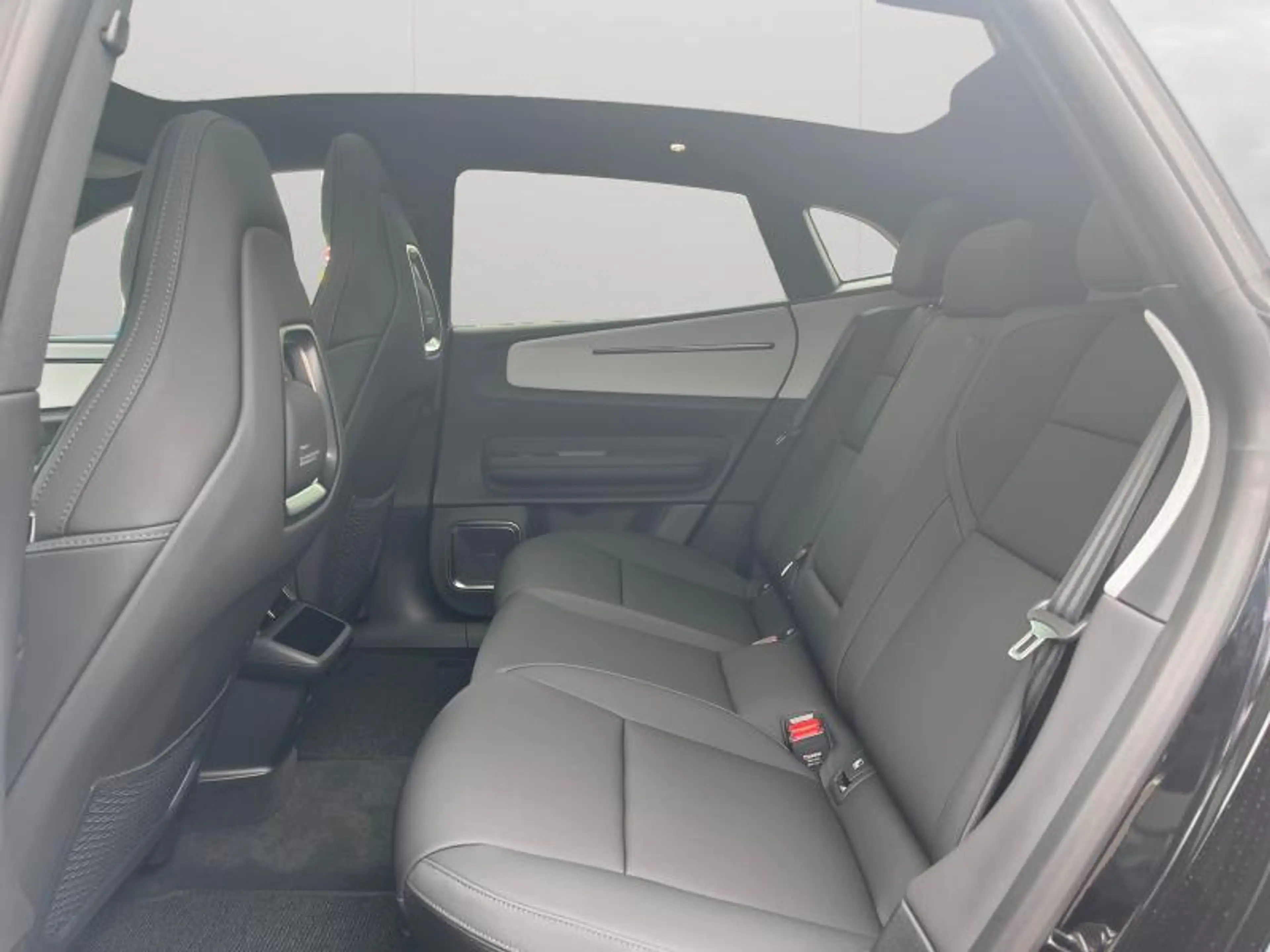 Polestar 4 LRSM / PRIME PACK / SPACE — photo 11