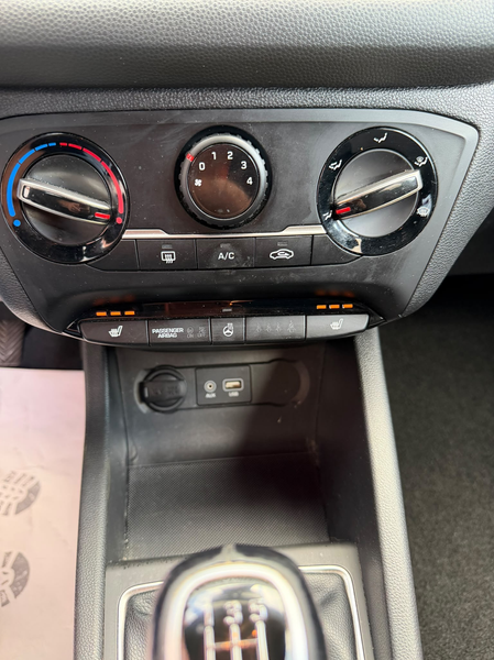 Hyundai i20 Passion - 1. Hand - Klima - Sitzheizung — photo 12