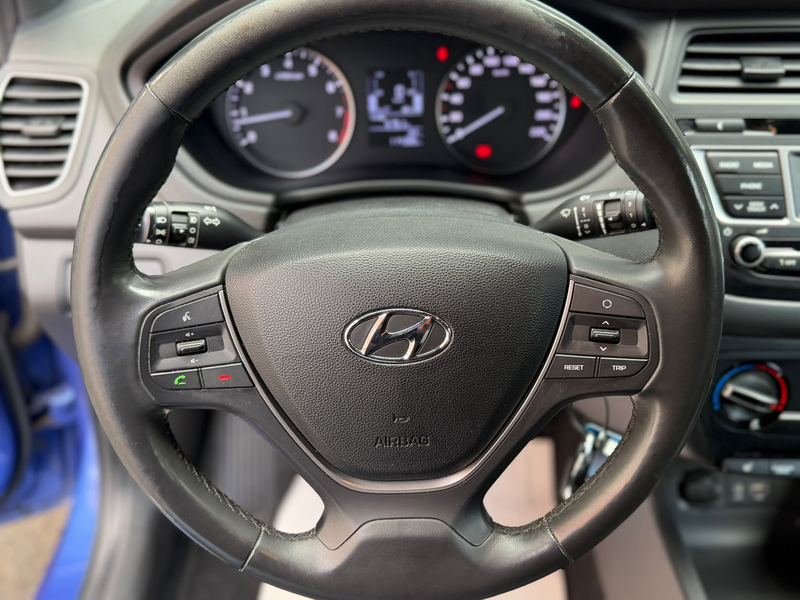 Hyundai i20 Passion - 1. Hand - Klima - Sitzheizung — photo 10