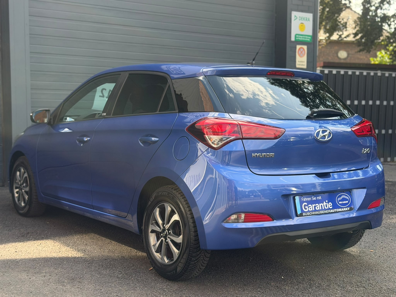 Hyundai i20 Passion - 1. Hand - Klima - Sitzheizung — photo 3