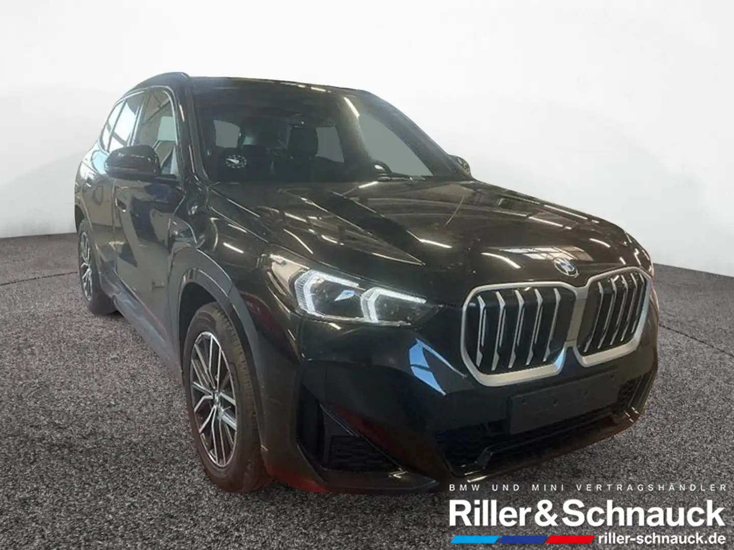 BMW X1 sDrive 18i M Sport LED+NAVI+KAM+SHZG Schwarz - 2