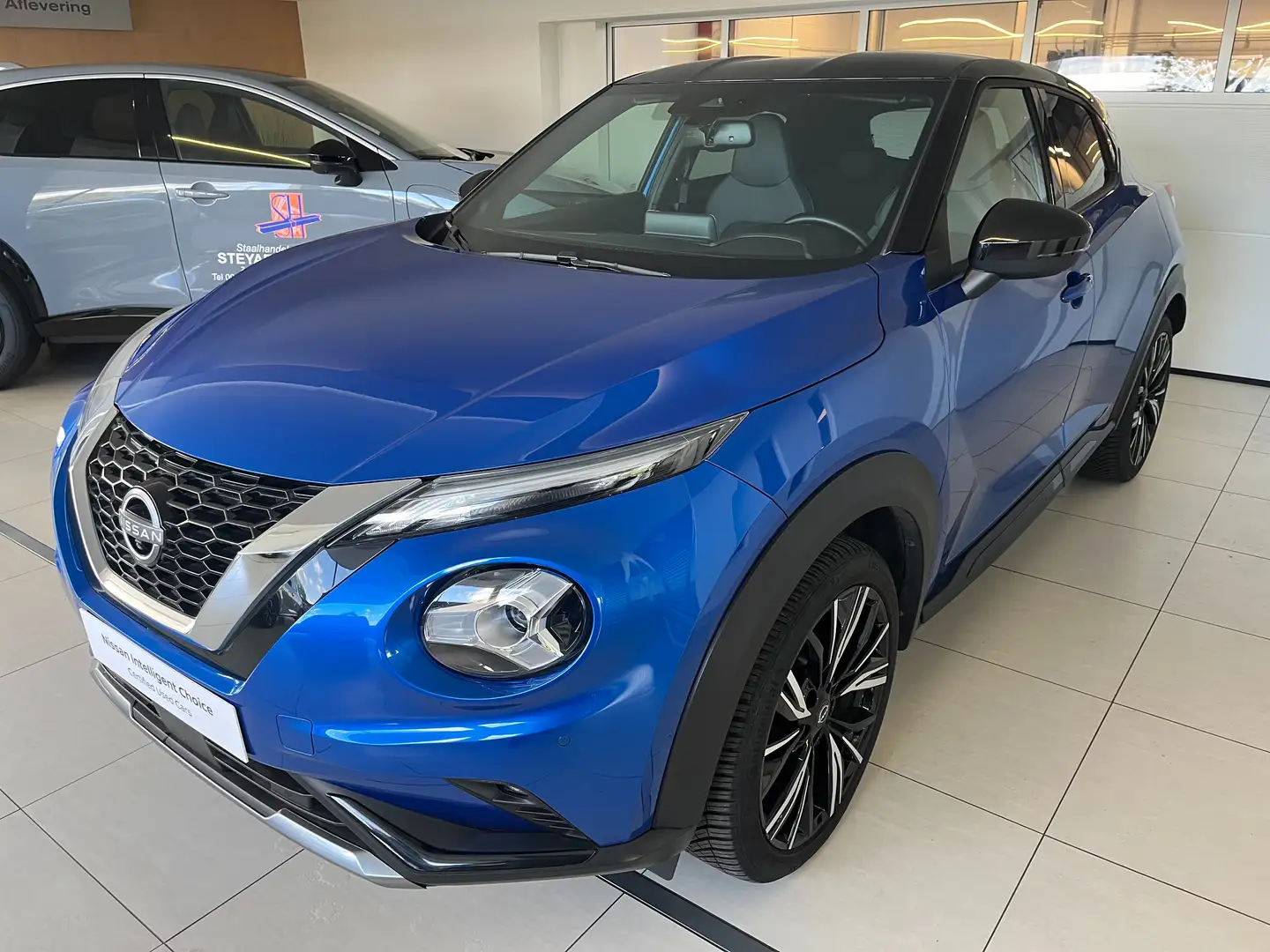 Nissan Juke 1.0 DIG-T 2WD N-Design DCT + tech pack Blauw - 1