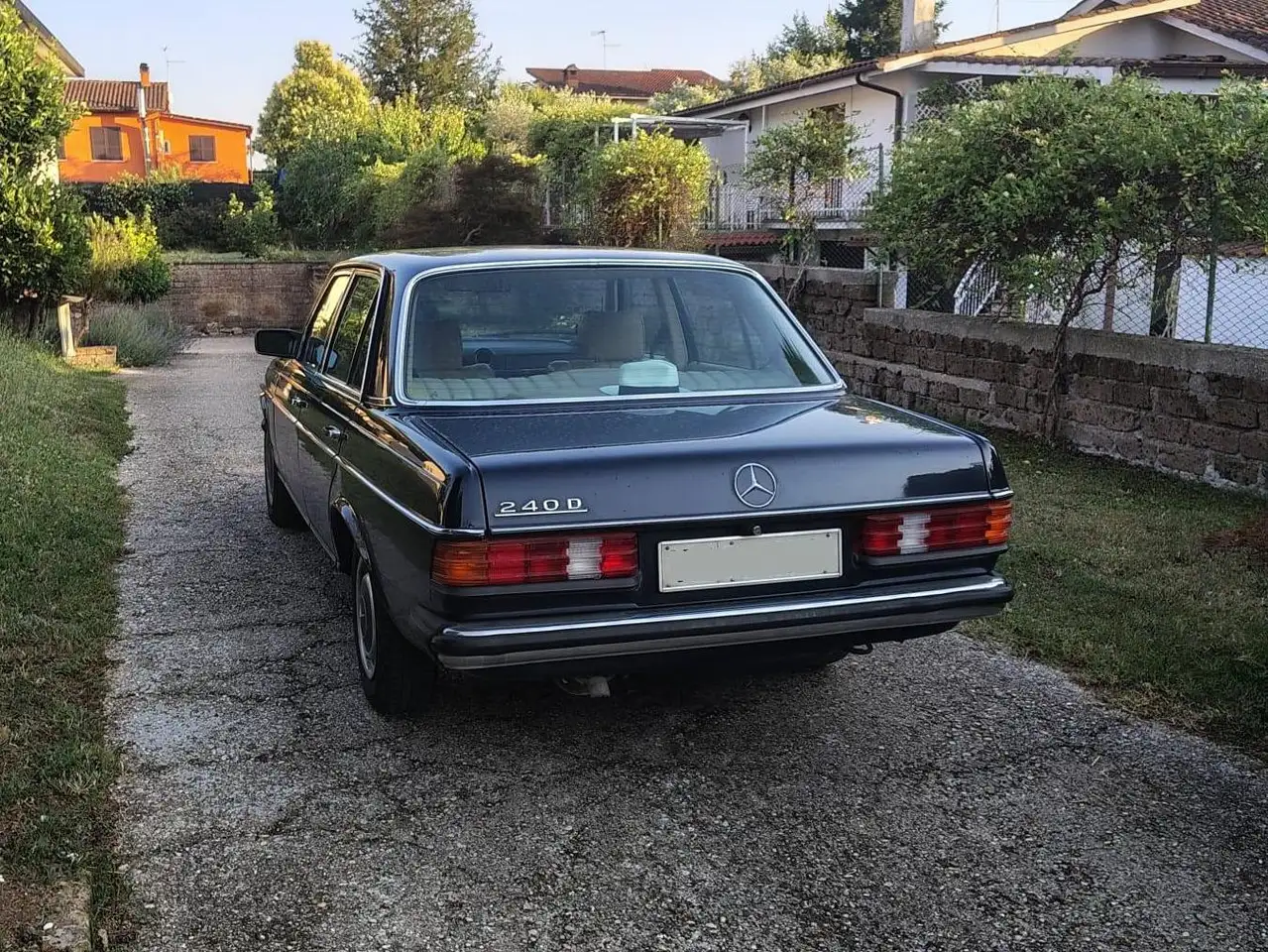 Mercedes-Benz 240 Diesel, foto 4