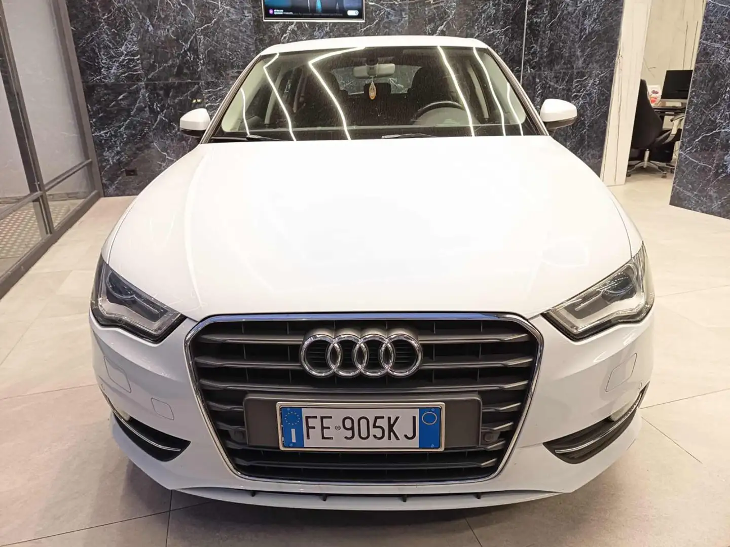 Audi A3 1.6 TDI S tronic Ambition Bianco - 1