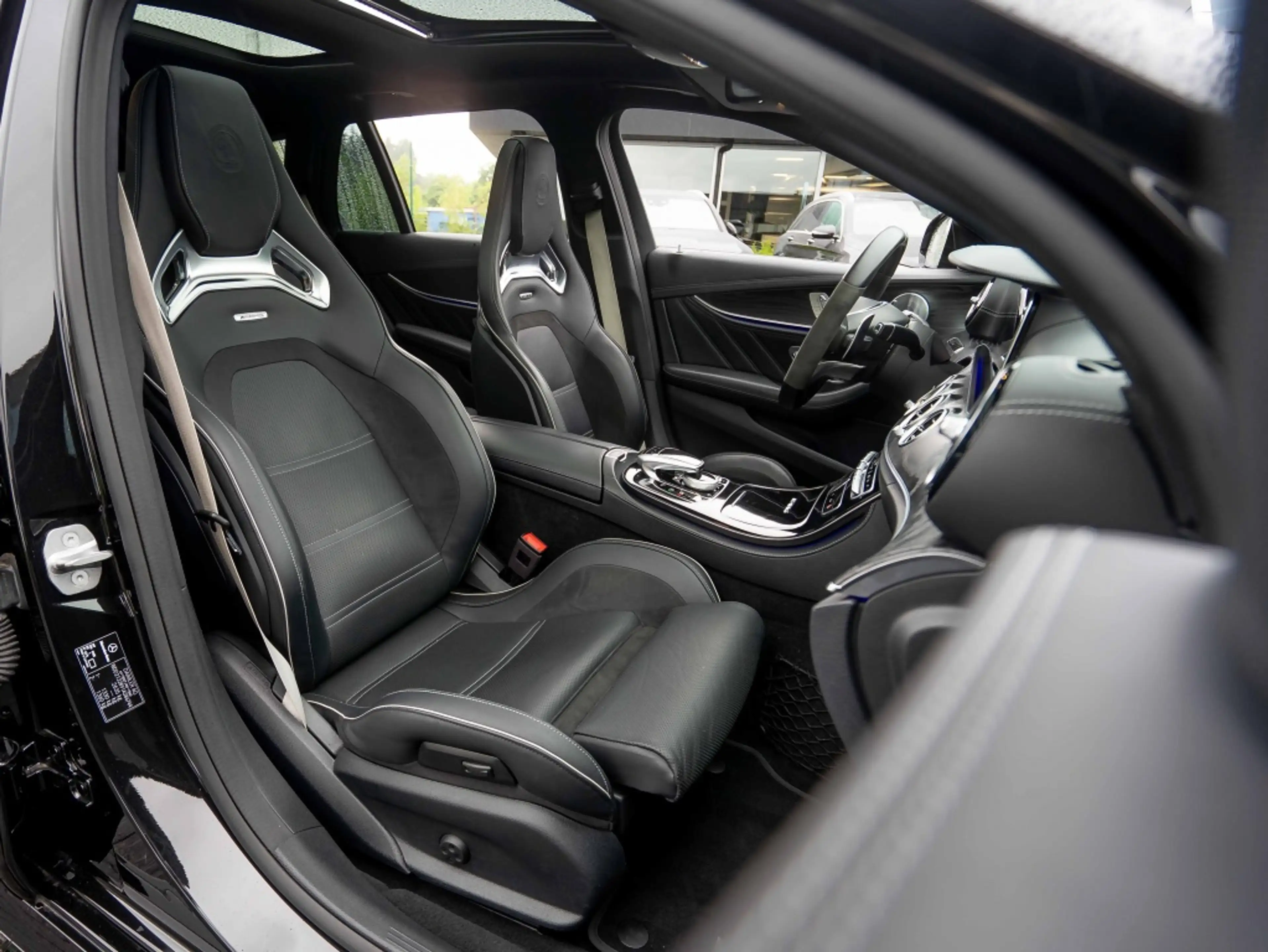 Mercedes-Benz E 63 AMG Estate S 4MATIC Premium Plus | AMG Performance sto — photo 10