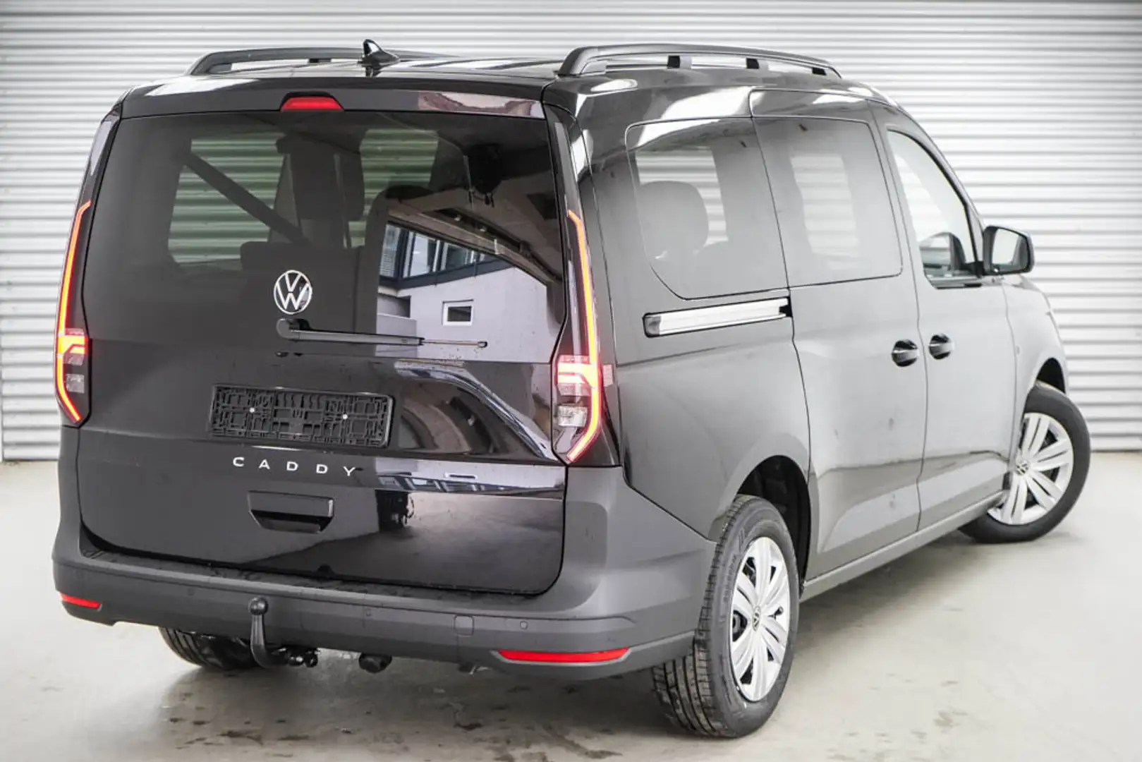 Volkswagen Caddy 1,5 TSI DSG Life, 7-Sitzer,AHK,Winterpaket Schwarz - 2