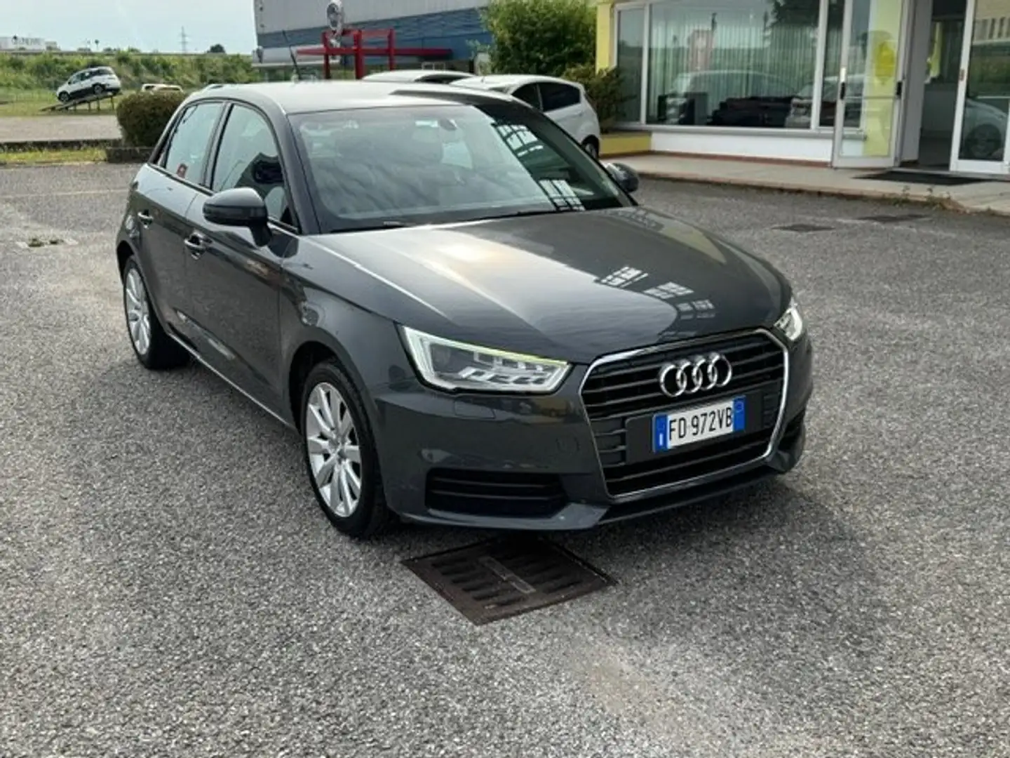 Audi A1 A1 Sportback 1.4 tdi Metal ultra Grigio - 1