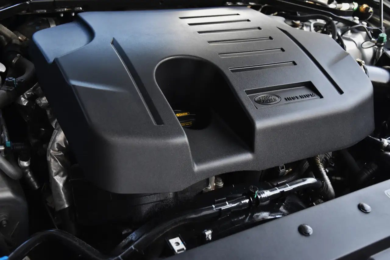 Land Rover Defender 110 P400 XS EDITION *** LICHTE VRACHT / TOP CONDITION *** — foto 6