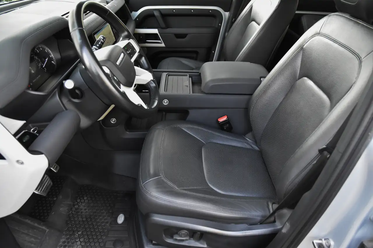 Land Rover Defender 110 P400 XS EDITION *** LICHTE VRACHT / TOP CONDITION *** — foto 5