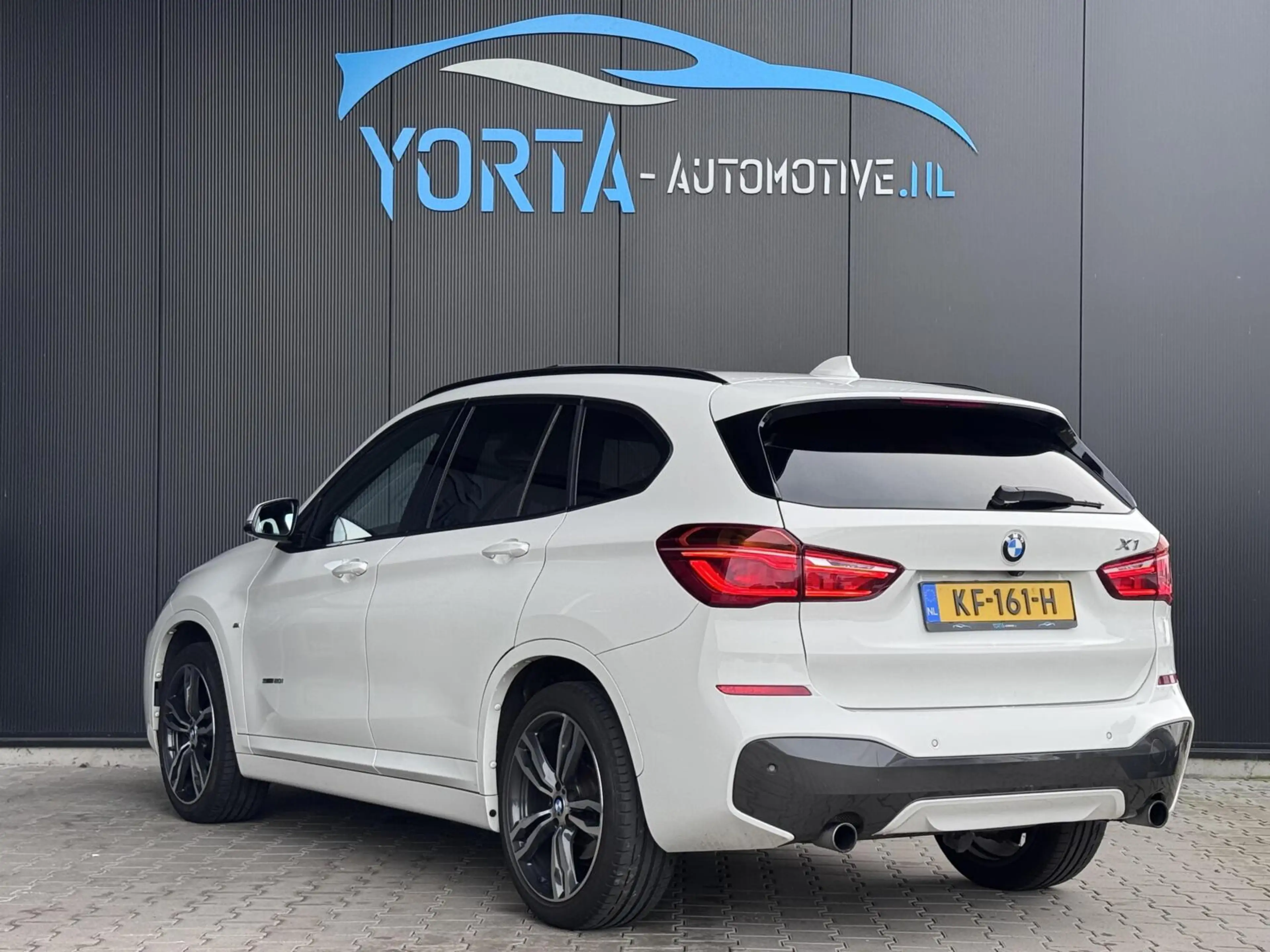 BMW X1 sDrive20i High Executive M Sport NL AUTO|VOL OPTIE — photo 16