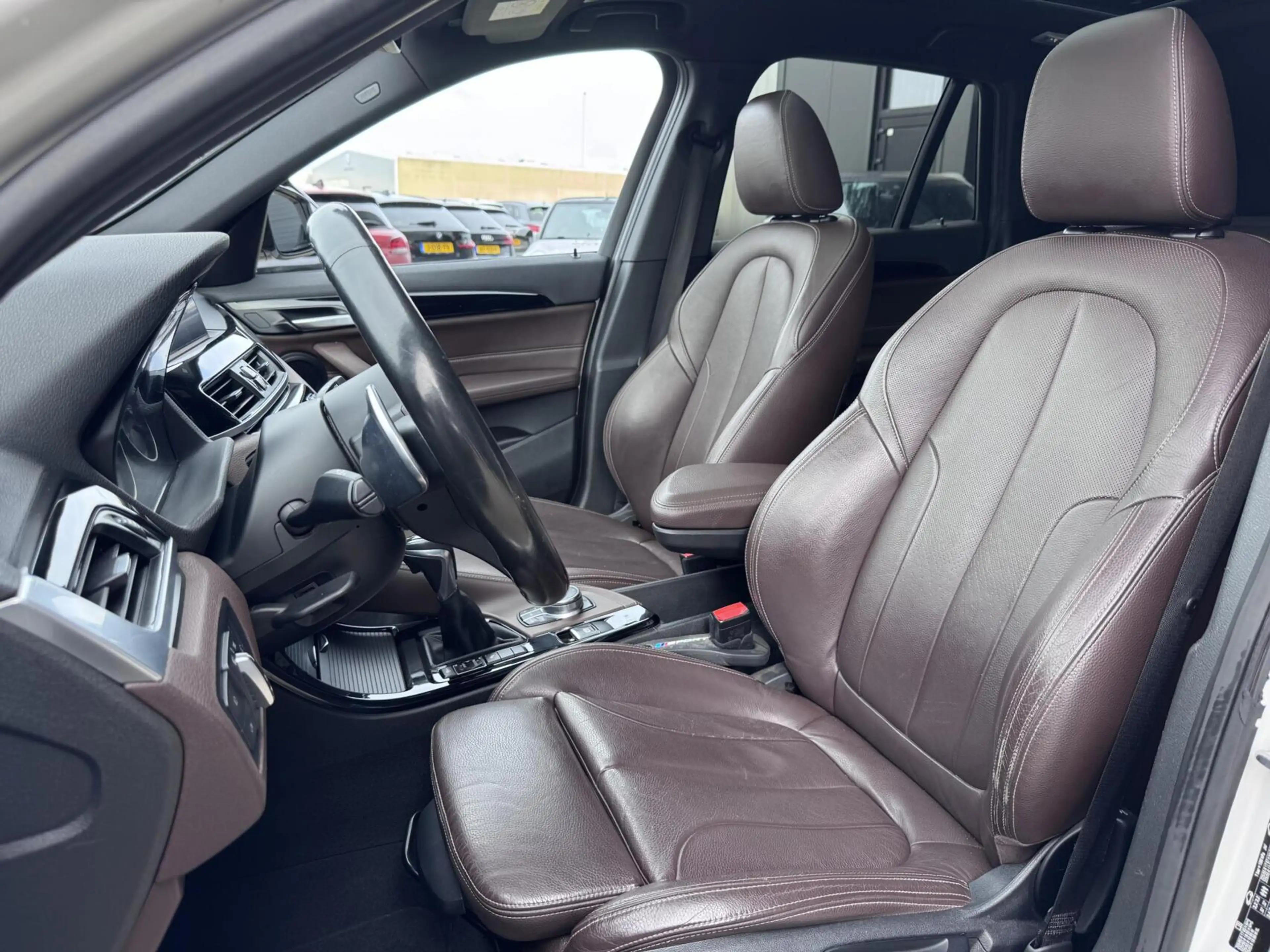 BMW X1 sDrive20i High Executive M Sport NL AUTO|VOL OPTIE — photo 9