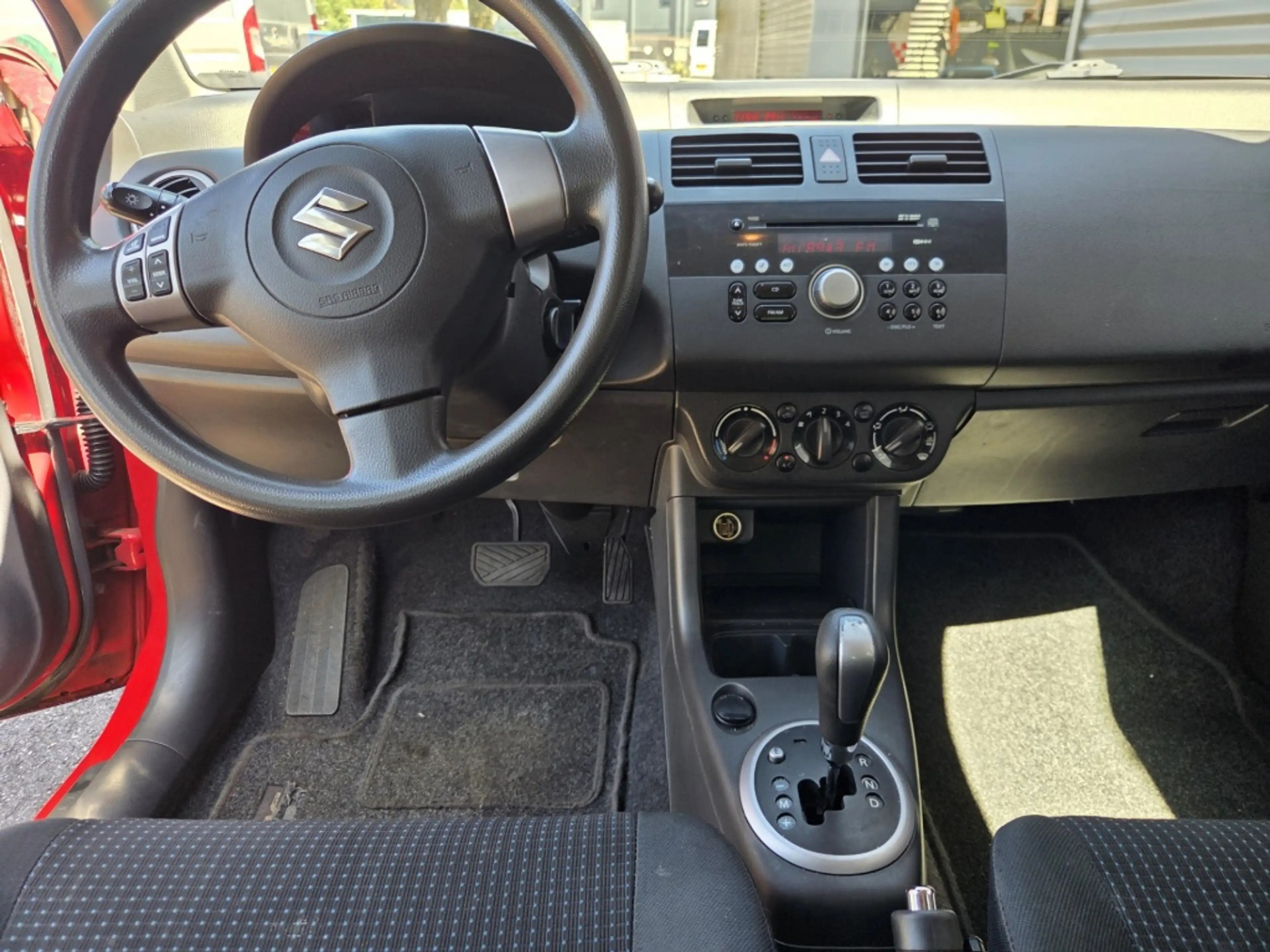 Suzuki Swift 1.3 Exclusive Automaat — photo 2