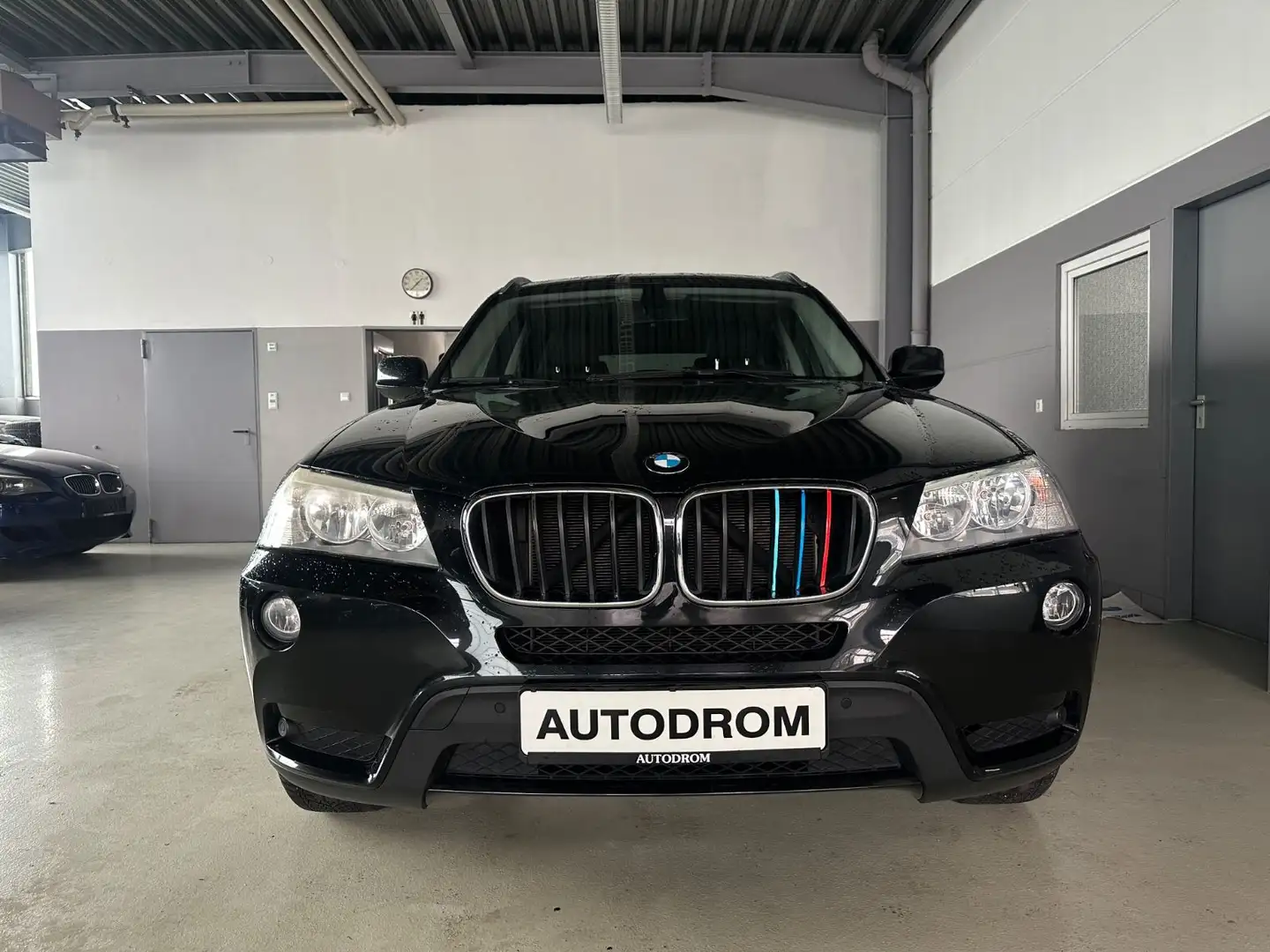 BMW X3 xDrive 20 d Schwarz - 2