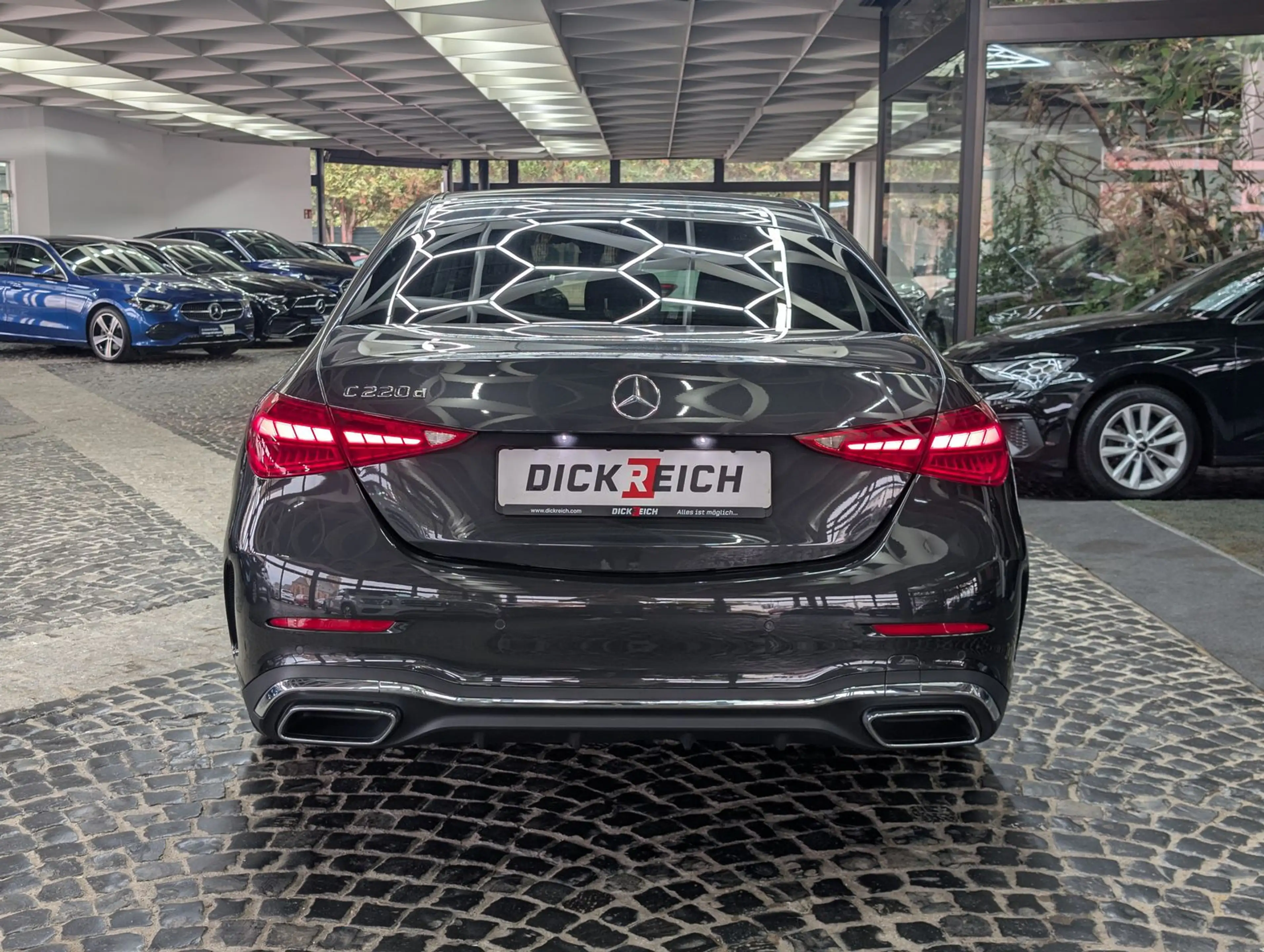 Mercedes-Benz C 220 d AMG BURMESTER*LED*KAM*VIRT*MBUX*AMBI*AHK — photo 7