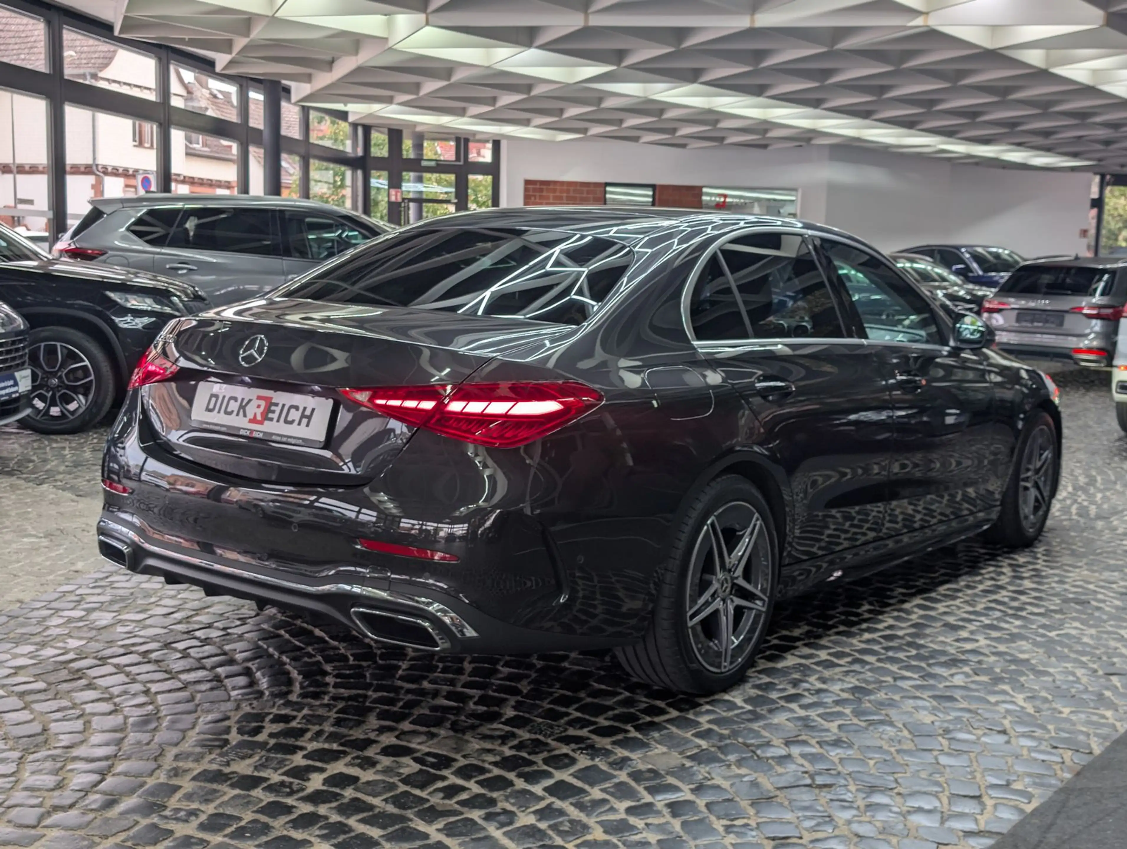 Mercedes-Benz C 220 d AMG BURMESTER*LED*KAM*VIRT*MBUX*AMBI*AHK — photo 8