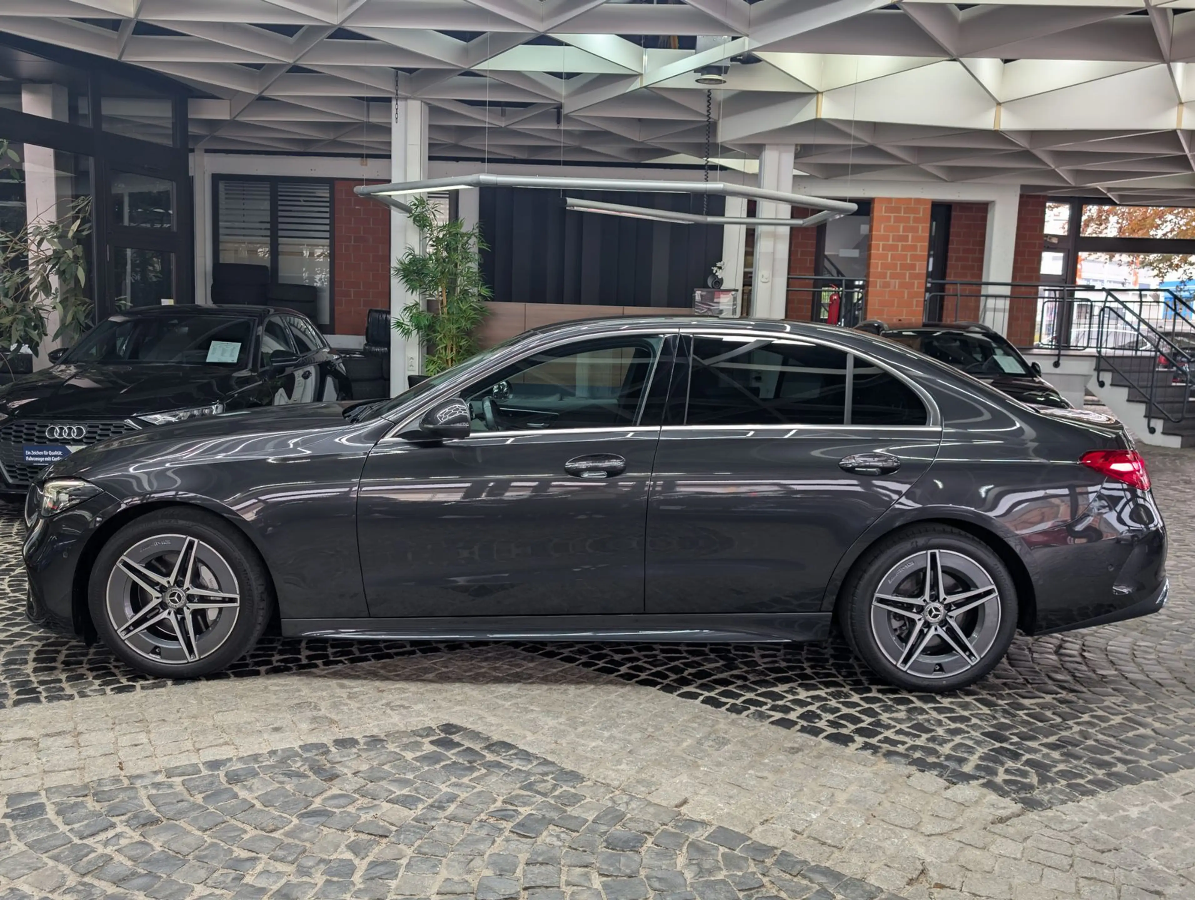 Mercedes-Benz C 220 d AMG BURMESTER*LED*KAM*VIRT*MBUX*AMBI*AHK — photo 5