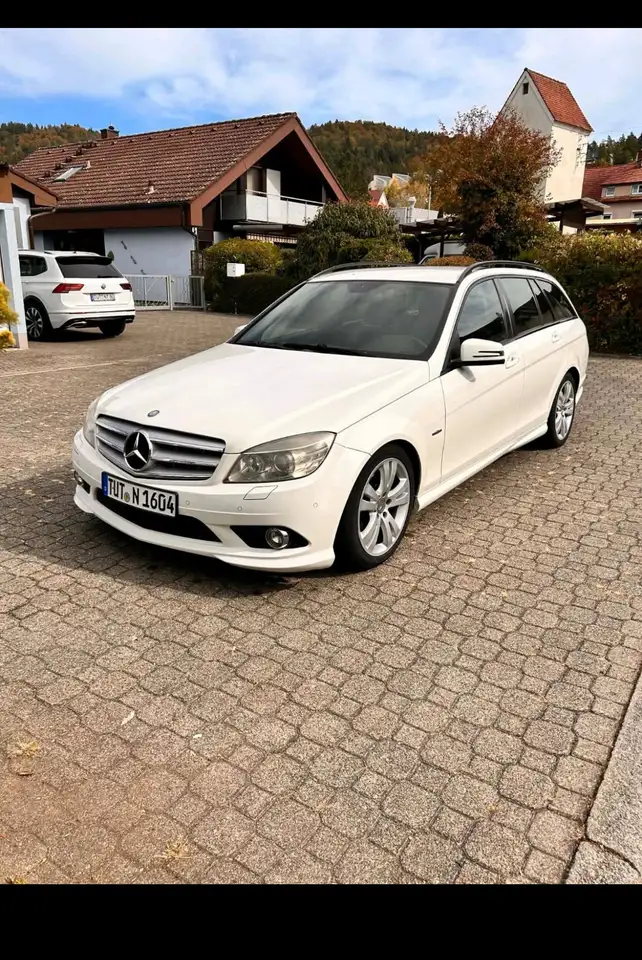 Mercedes-Benz C 200 T CDI DPF BlueEFFICIENCY — photo 1 of 11