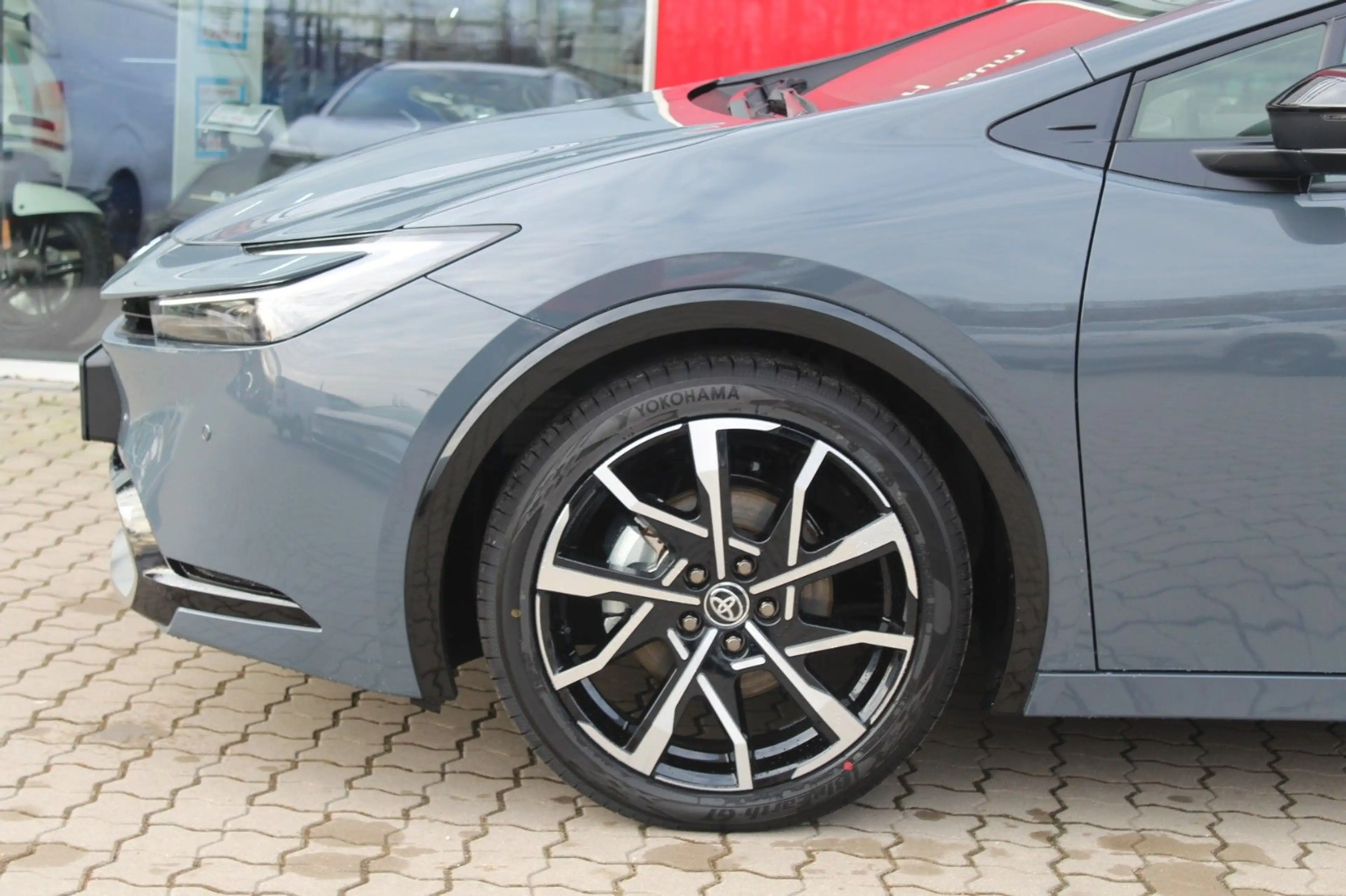Toyota Prius Plug-in Hybrid Executive/LED/PDC/NAVI/SHZ — photo 3