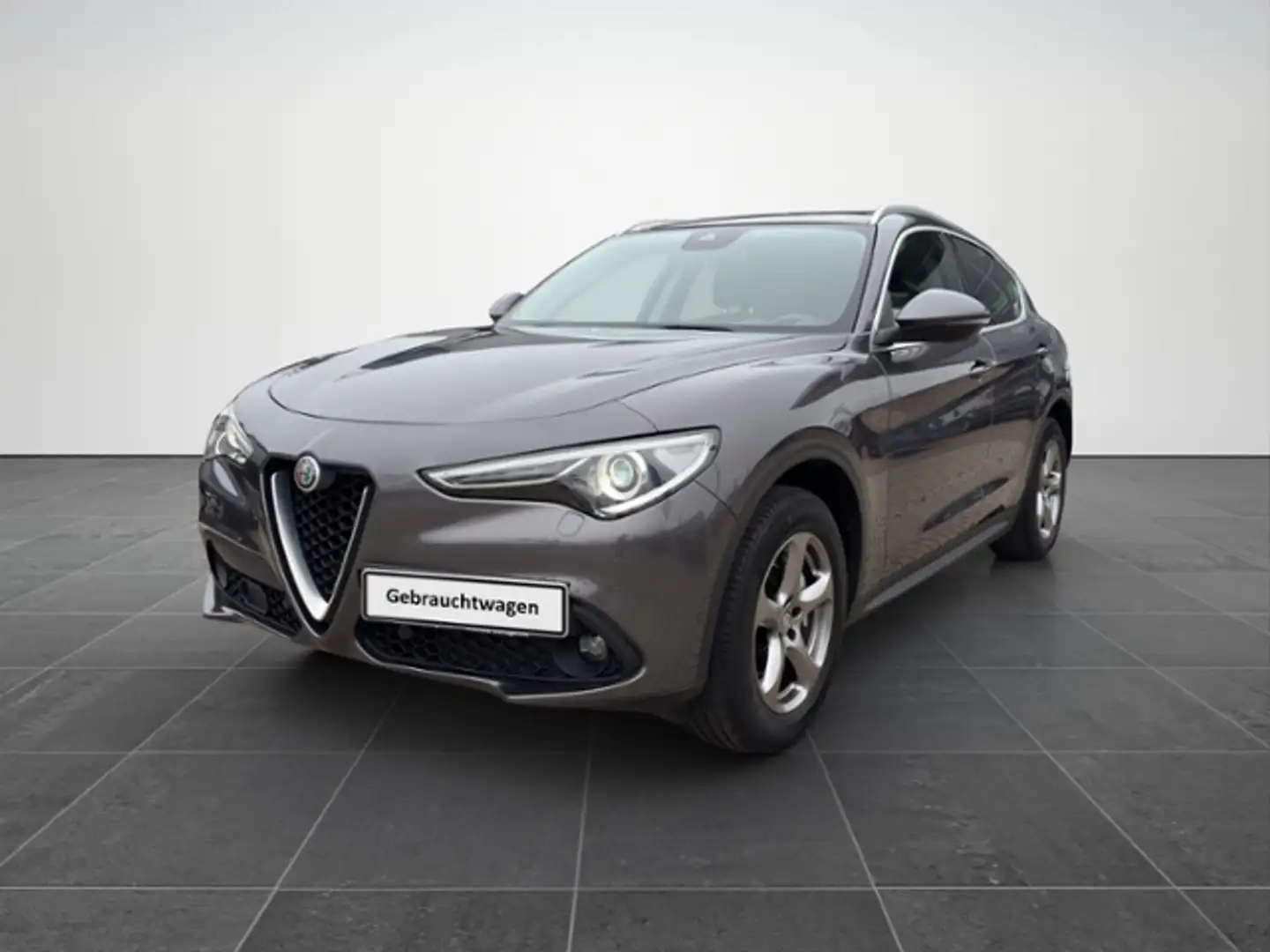 Alfa Romeo Stelvio Super Q4 2.2 JTDM Automatik *ACC*Bi-Xenon* Grau - 2