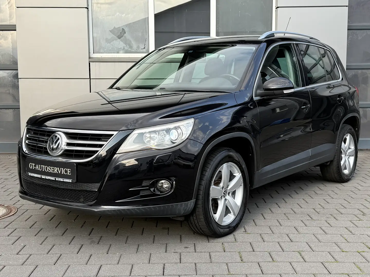 Volkswagen Tiguan 2.0 Sport DYNAUDIO/tiptronic/Bi-Xenon/8-fach ber. Schwarz - 1