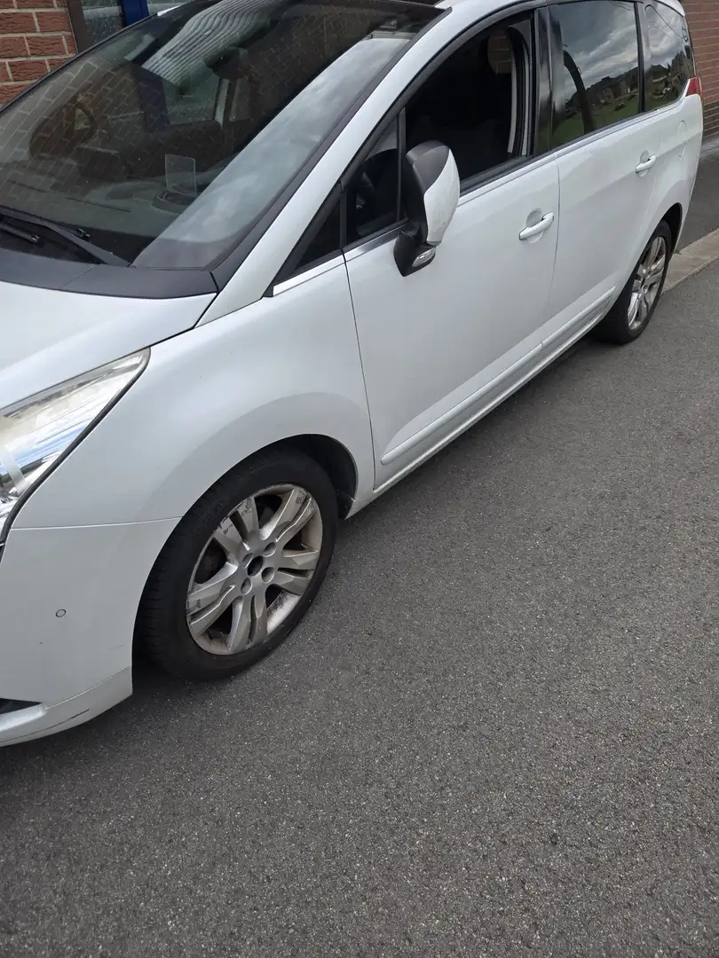 Peugeot 5008 1.6i Premium Plus - 2