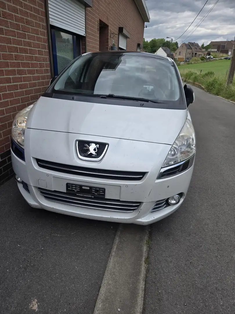 Peugeot 5008 1.6i Premium Plus - 1