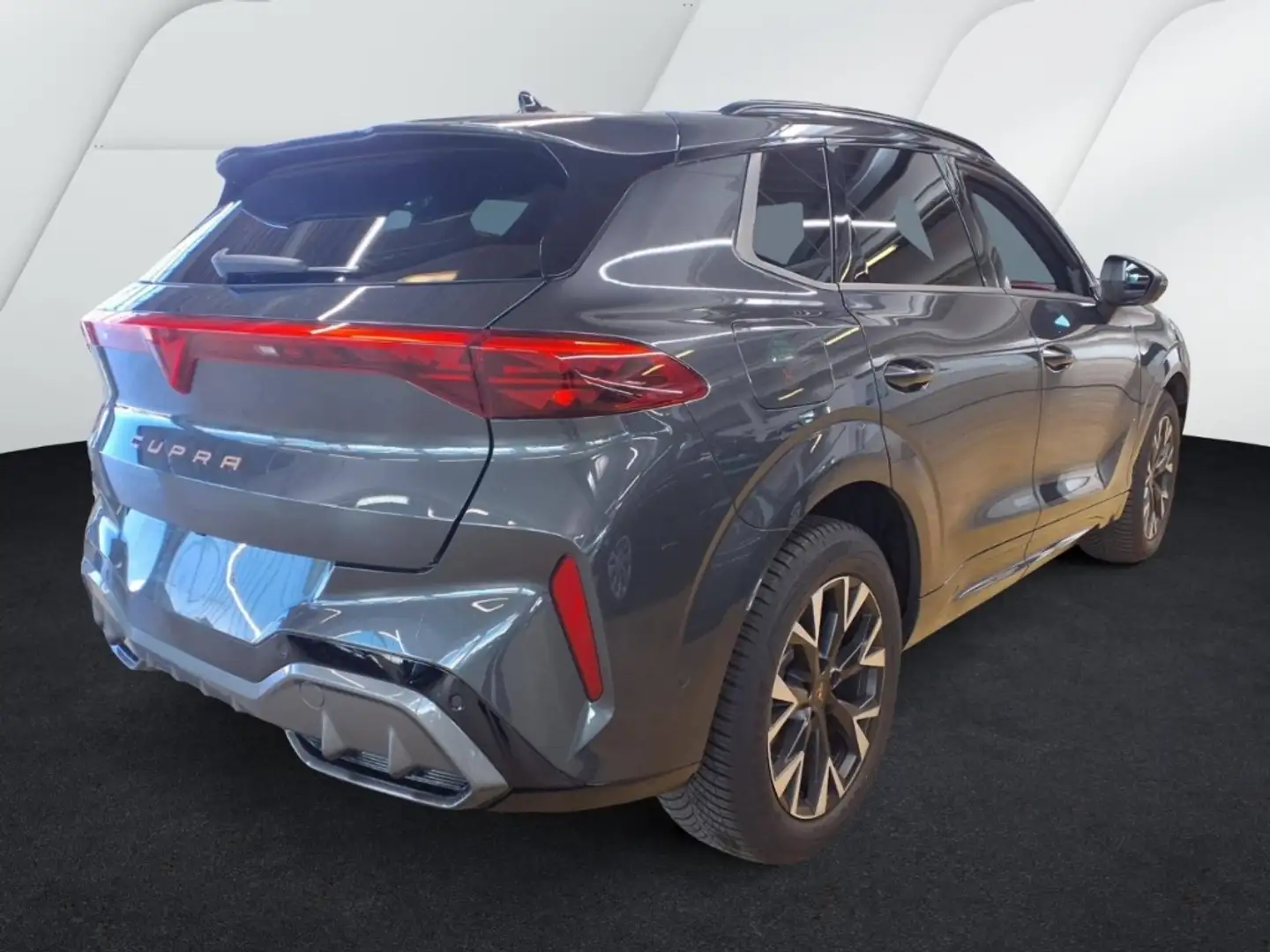 CUPRA Terramar 1.5 eTSI DSG NAVI KAMERA PDC SITZHZG KLIMA Grau - 2