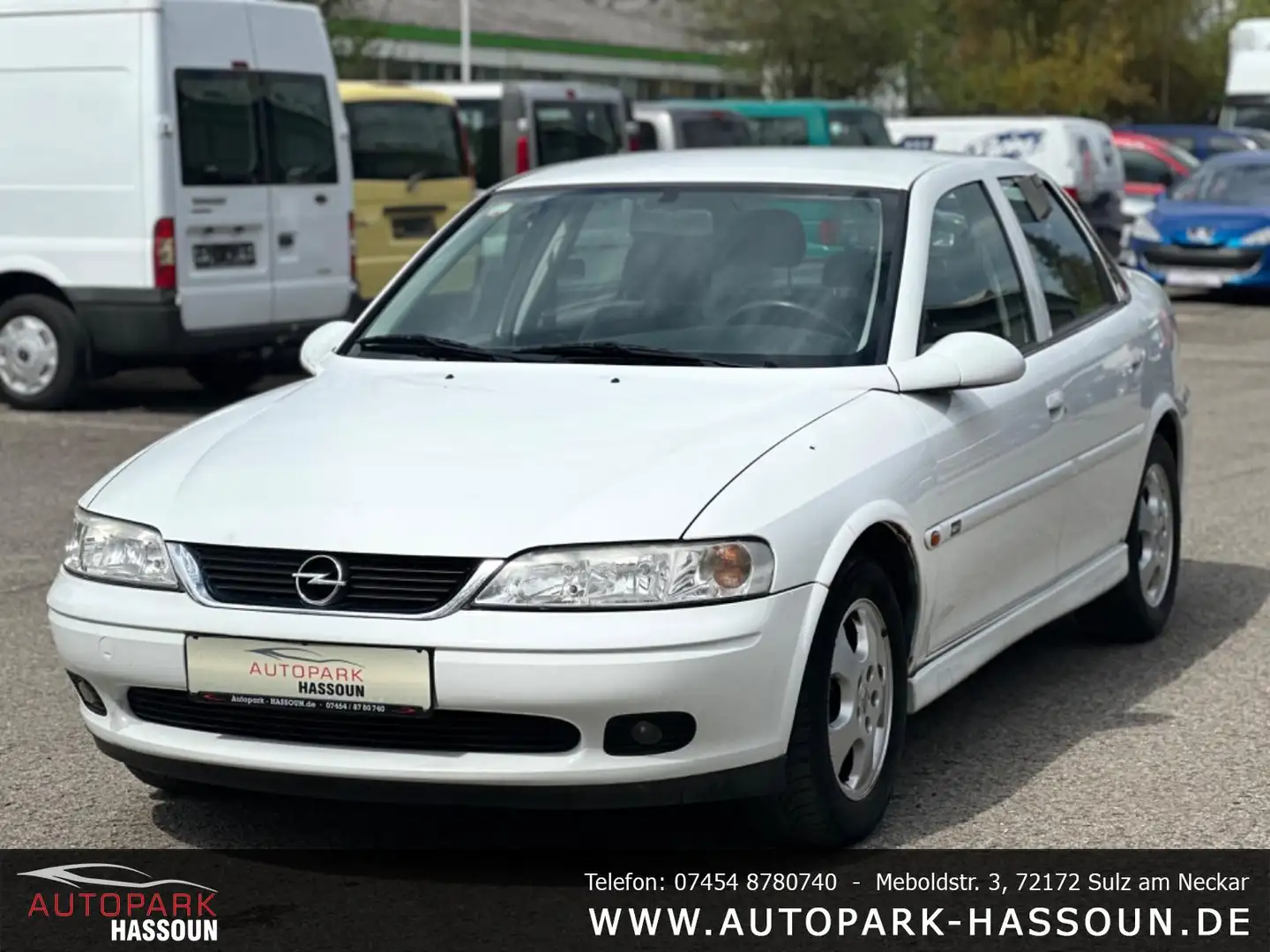 Opel Vectra B Edition 100 TÜV 04/27 Multi Automatik 1.Hand Weiß - 1