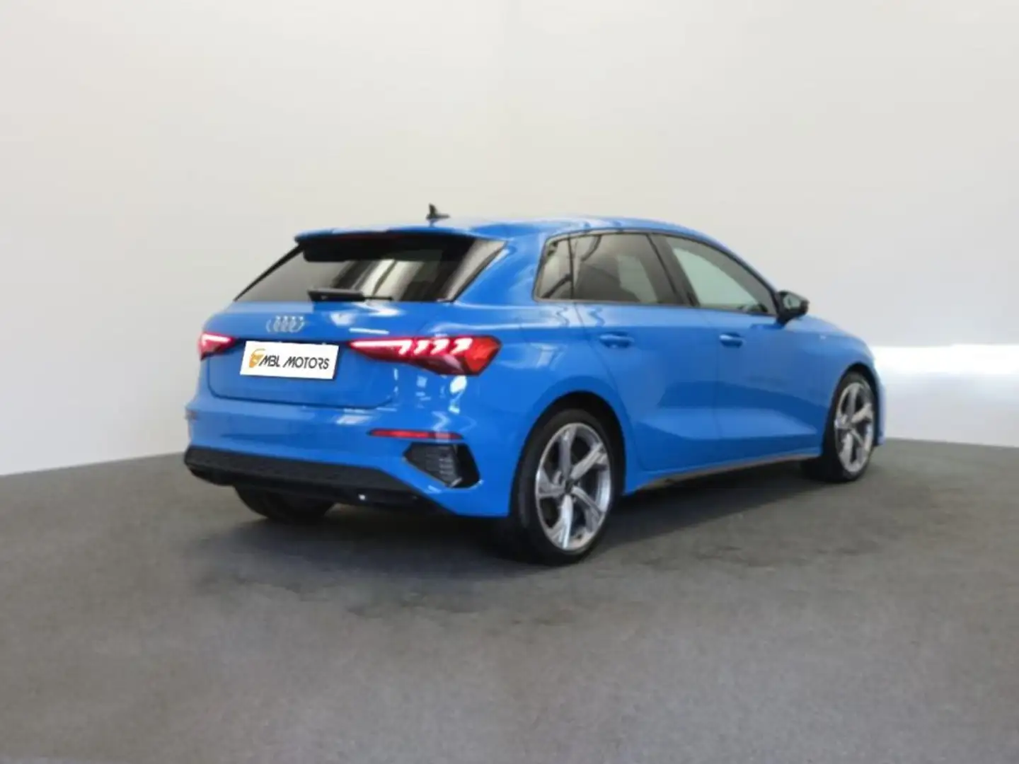 Audi A3 SPB 30 TDI 116CV STRONIC SLINE INT.EST TETTO B&amp Blu/Azzurro - 2
