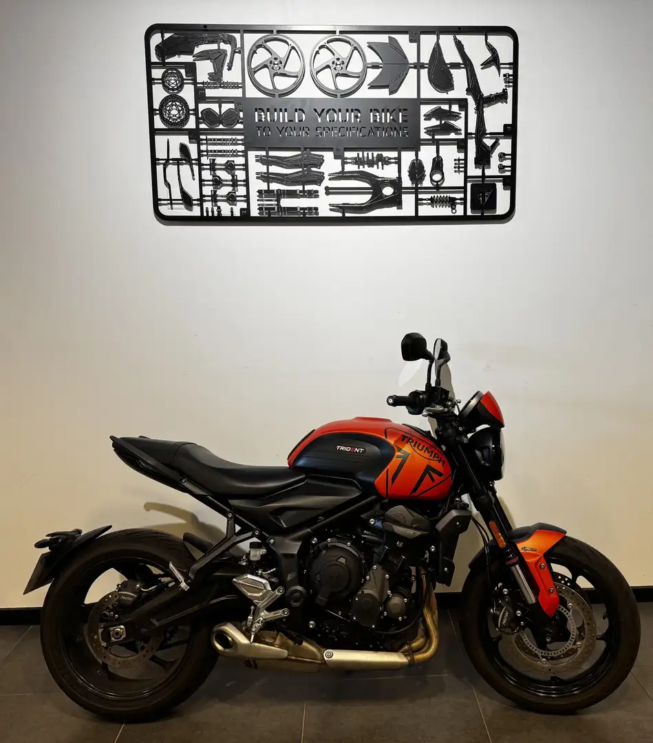 Triumph Trident 660 Orange - 1