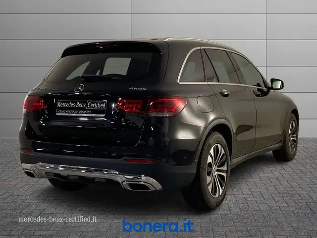 Mercedes-Benz GLC view 3