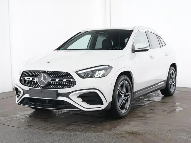 Mercedes-Benz GLA 180 Automatic AMG Line Premium