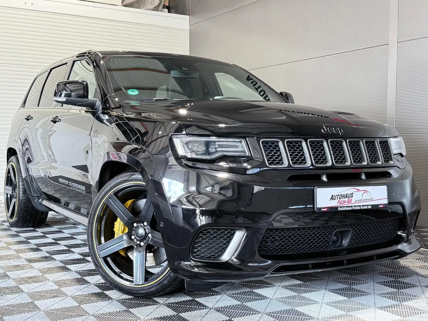 Jeep Grand Cherokee 6.2 V8 Trackhawk°Pano°RFK°ACC°H&K Schwarz - 1