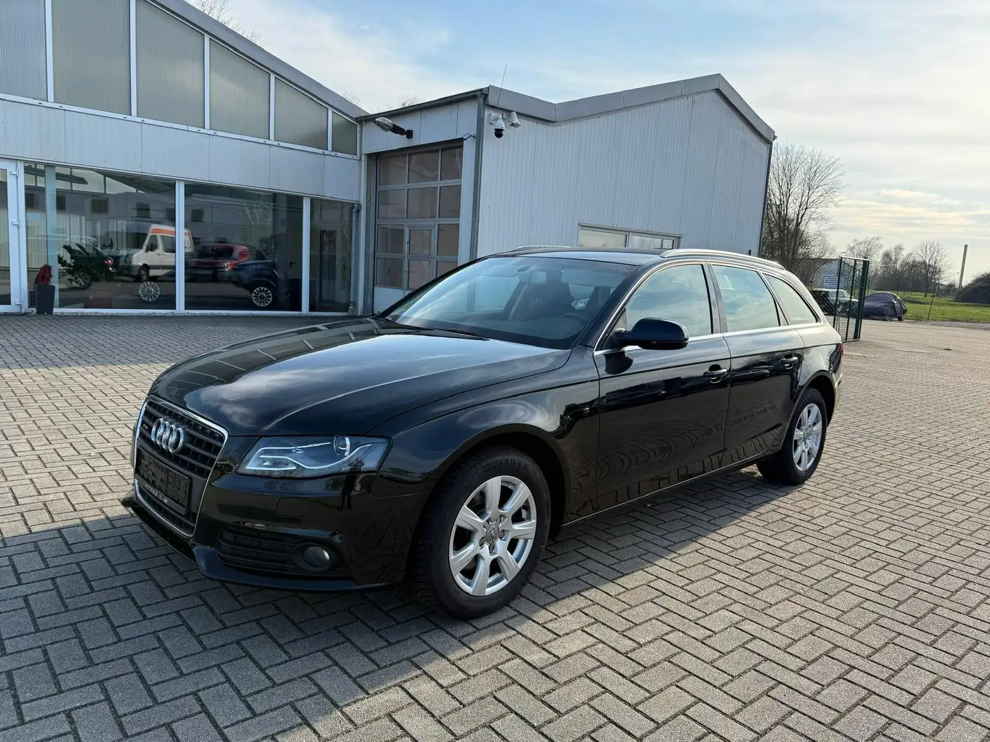Audi A4 Ambiente Noir - 2