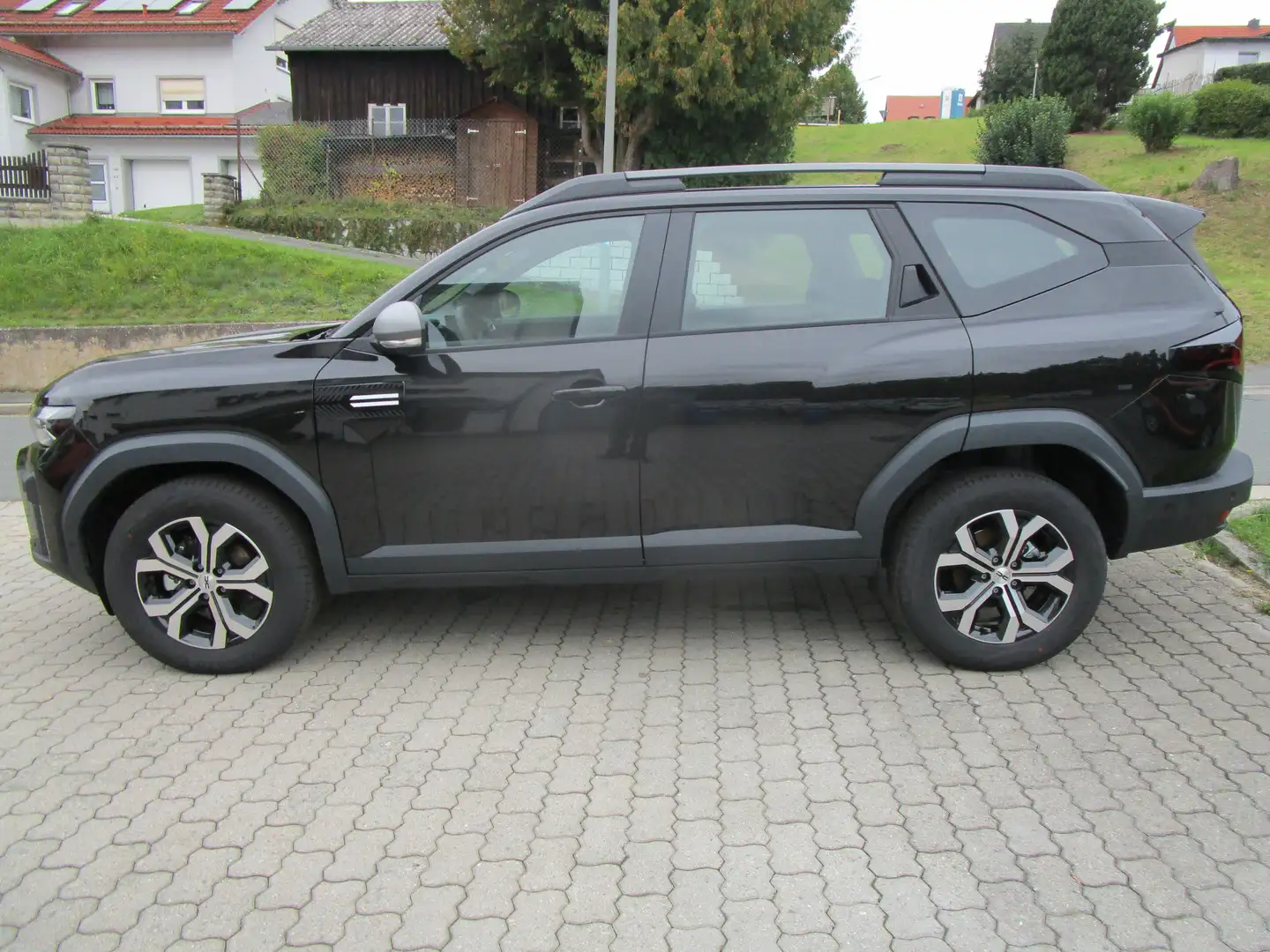 Dacia Bigster TCe 140 Expression Schwarz - 1