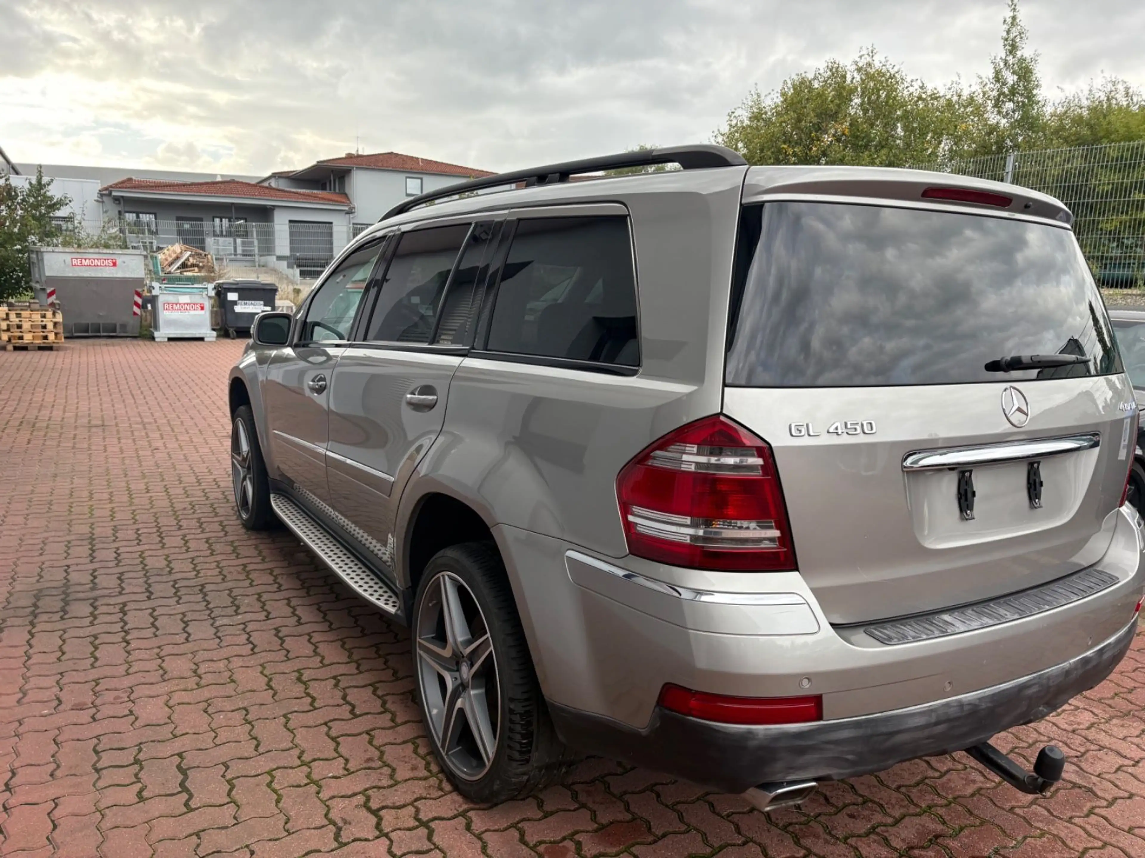 Mercedes-Benz GL 450 4Matic/22" AMG/Luft/7-Sitzer/TV — photo 4