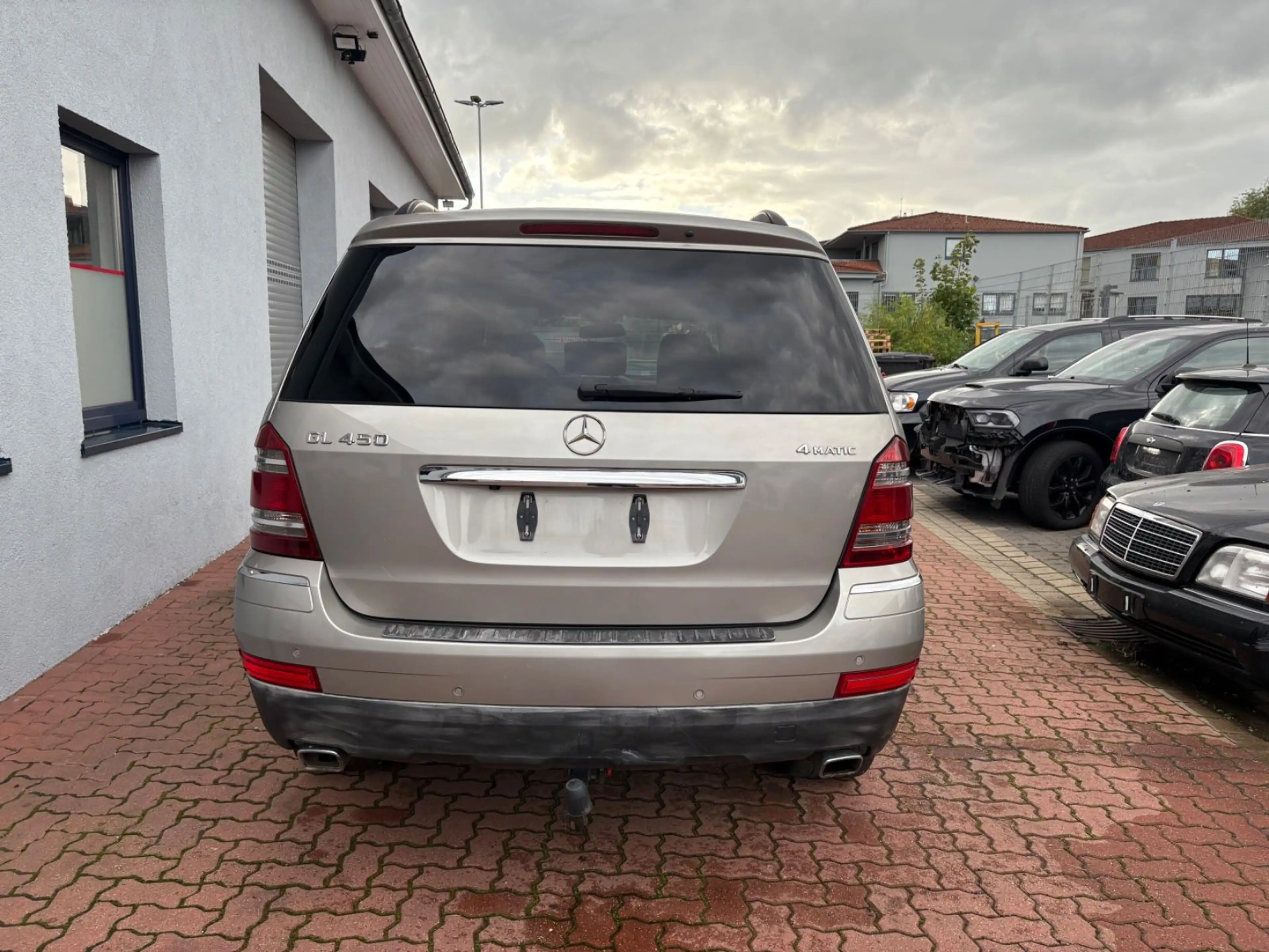 Mercedes-Benz GL 450 4Matic/22" AMG/Luft/7-Sitzer/TV — photo 3