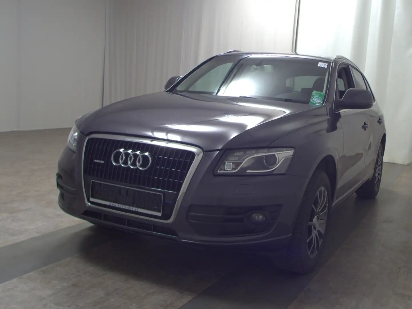 Audi Q5 3.0 TDI Qu. T-Leder Navi Xenon HU 07/26 Šedá - 2
