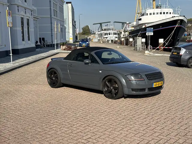 Audi TT 1.8 T ROADSTER QUATTRO 165KW