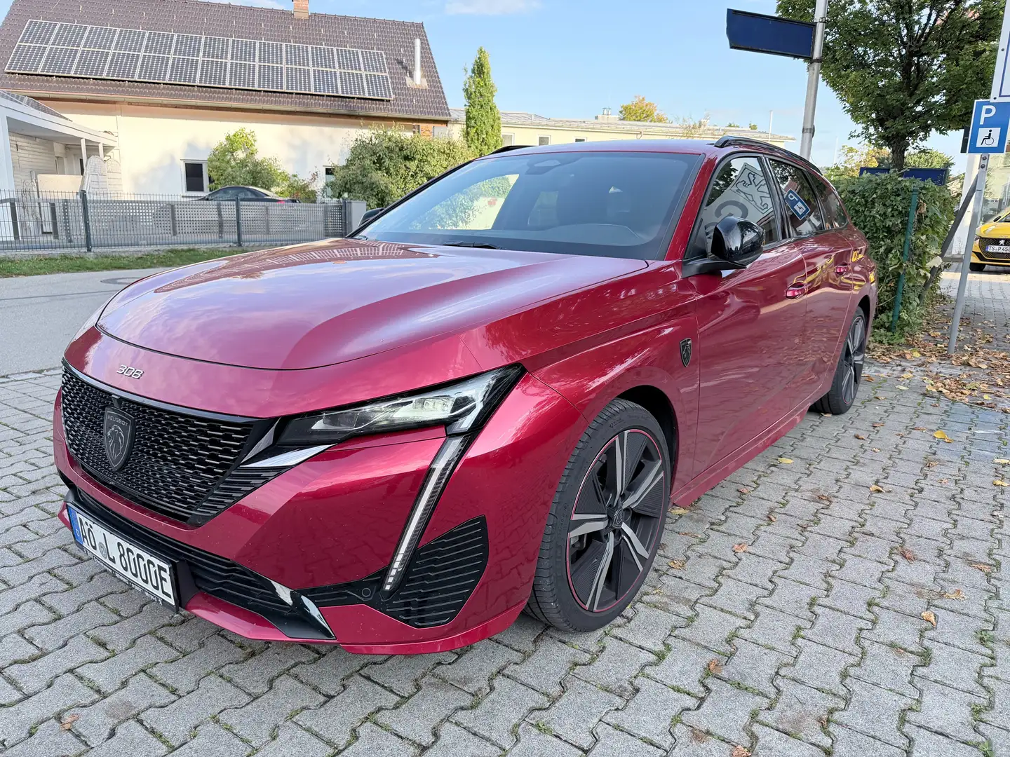 Peugeot 308 SW Hybrid 180 GT Rot - 2