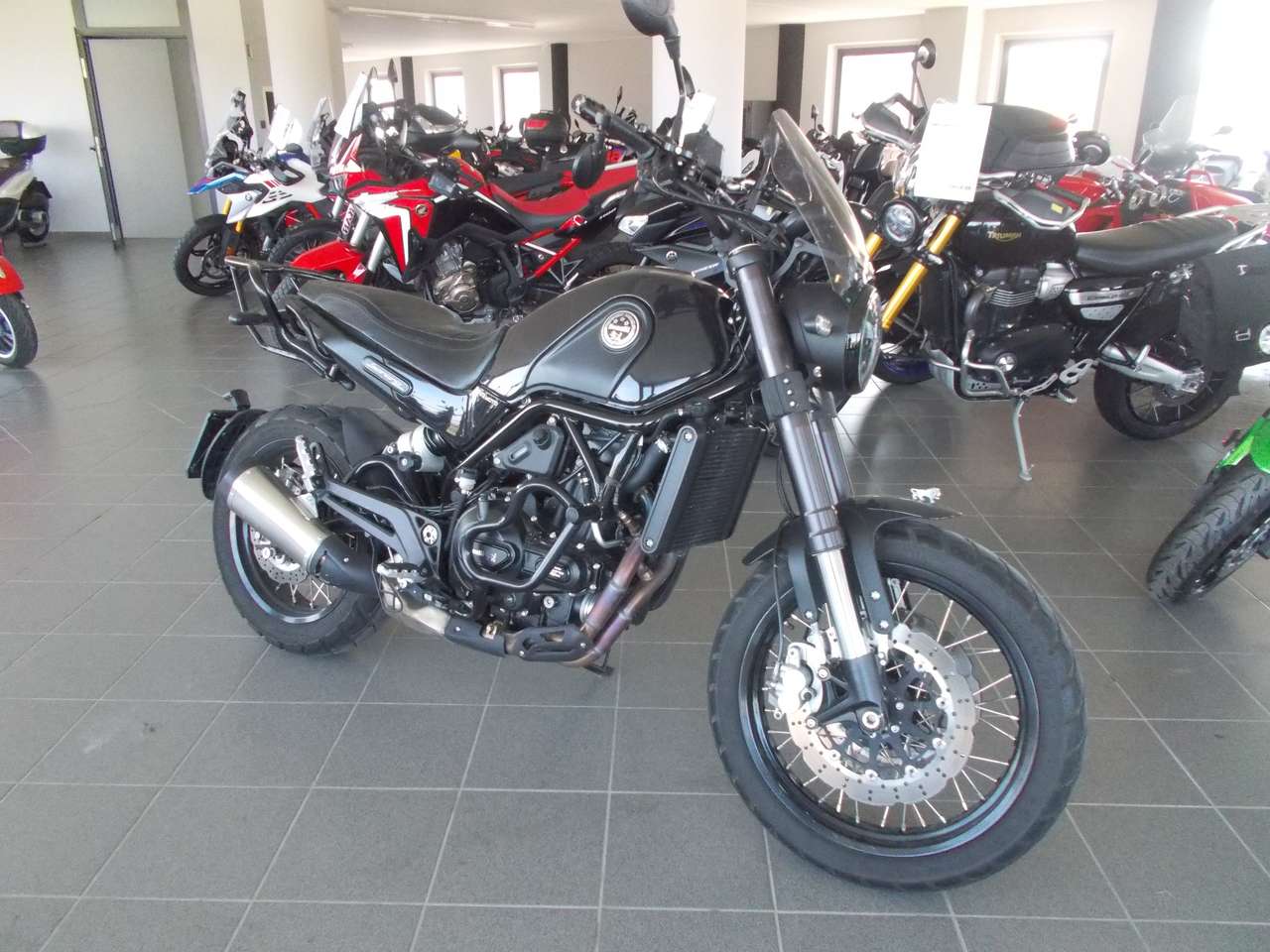 Benelli Leoncino 500 TRAIL