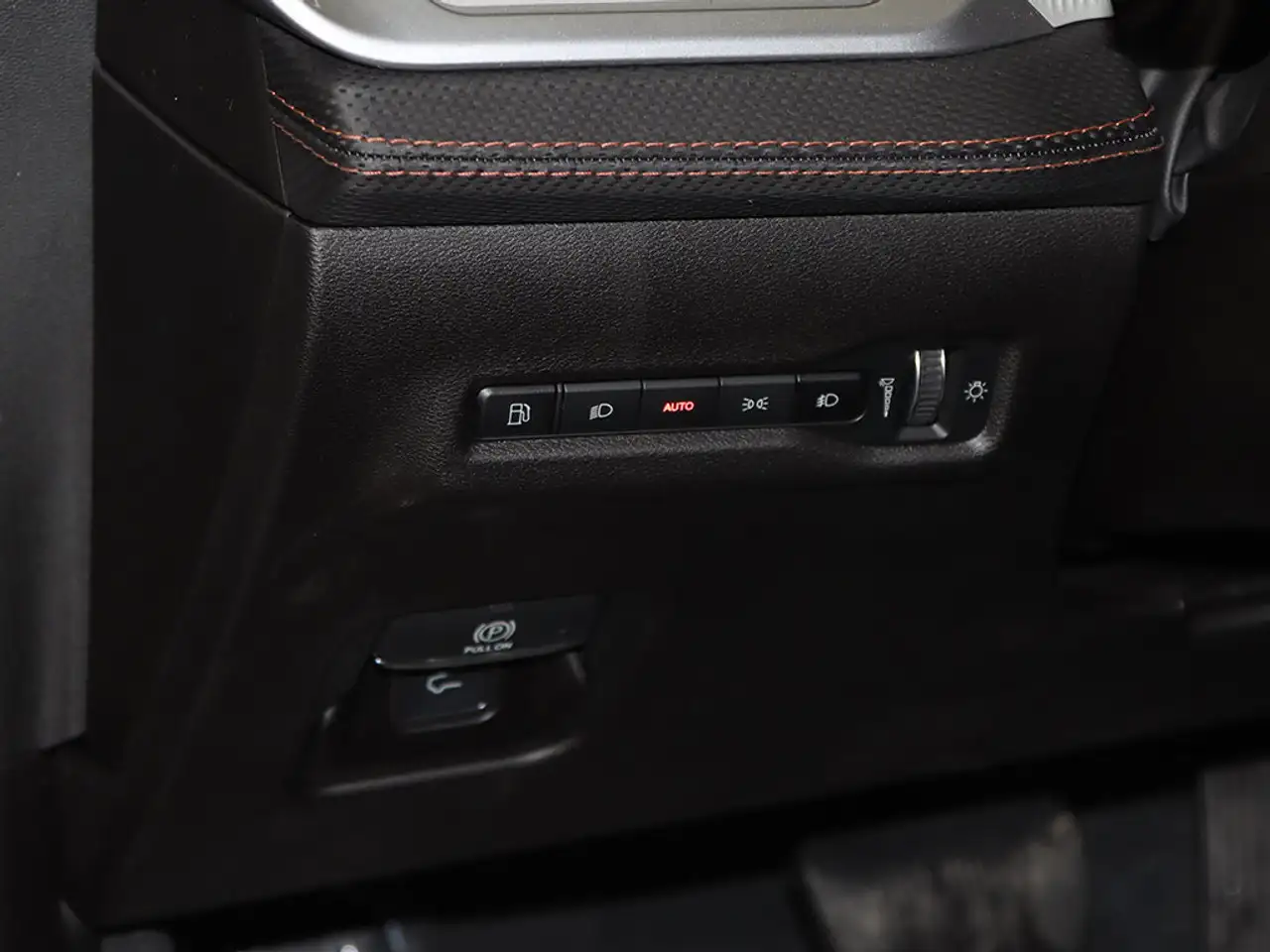 Jeep Cherokee снимка Jeep Cherokee