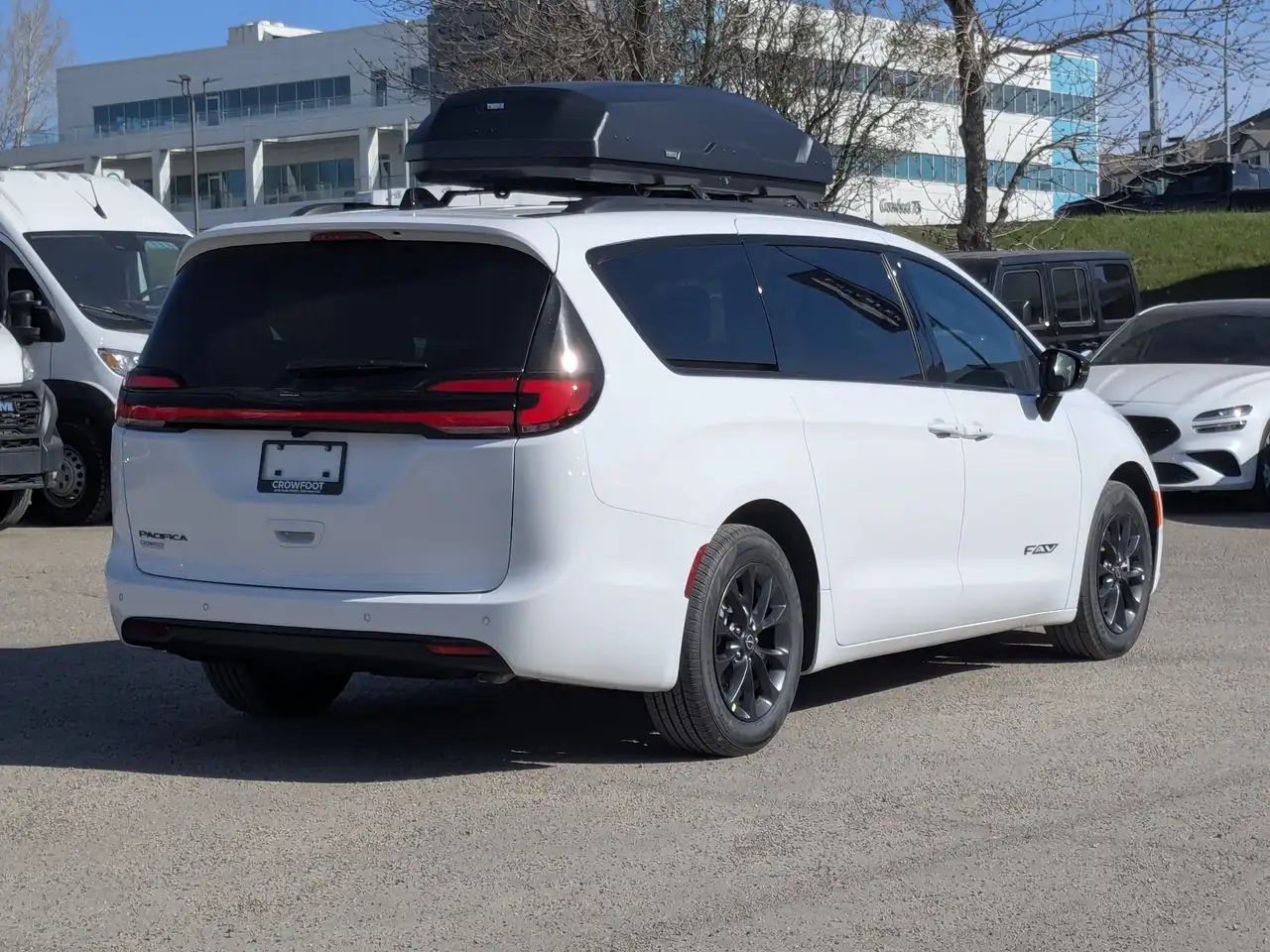 Chrysler Pacifica снимка Chrysler Pacifica